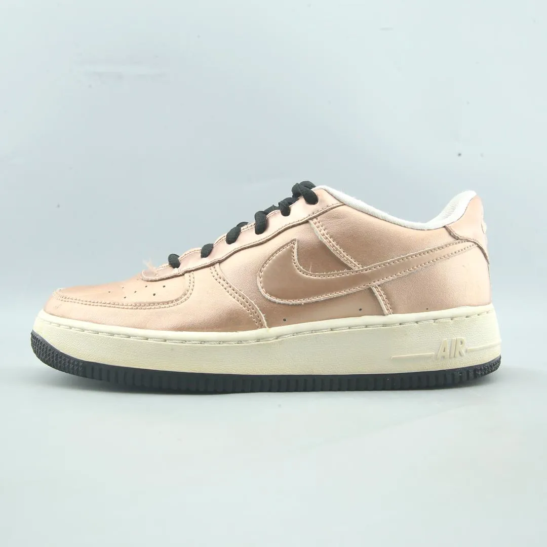 Weekend Vibes NIKE  AIR FORCE 1 SE LOW