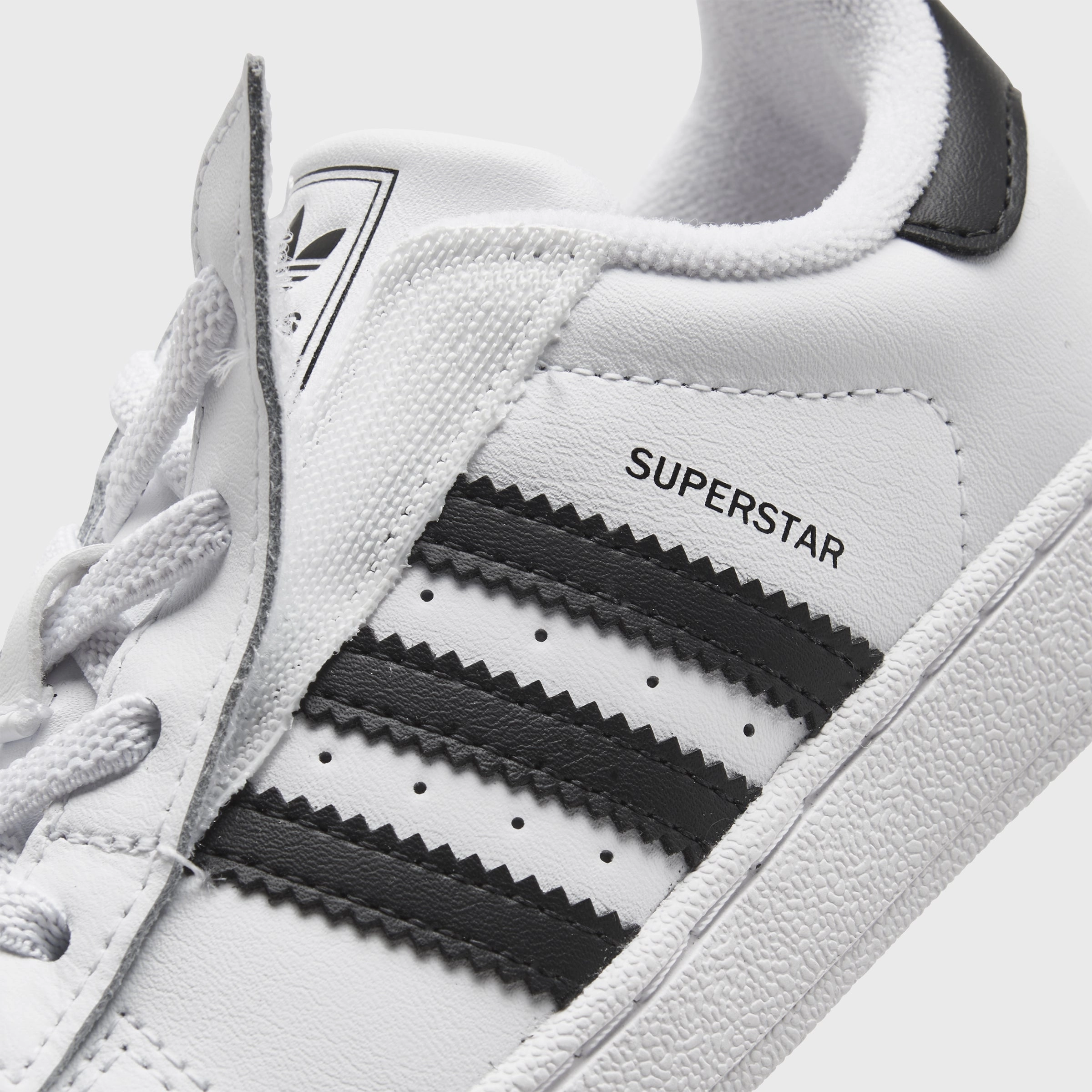 Grip Fit adidas Infants' Superstar II White / Black