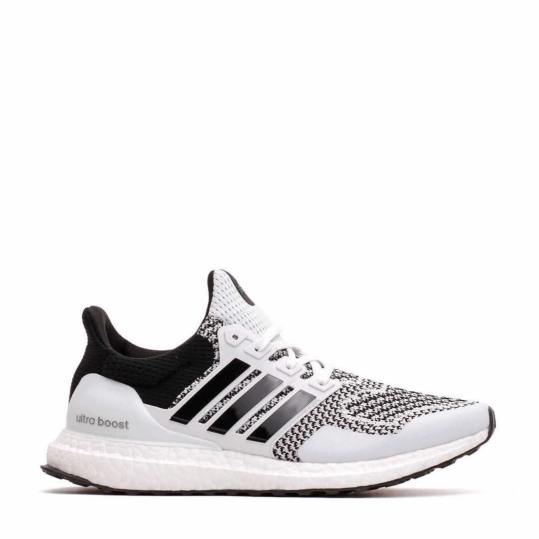 Microfiber Collar Padding running in deserts Adidas Men Ultraboost 1.0 Oreo Core IH4924