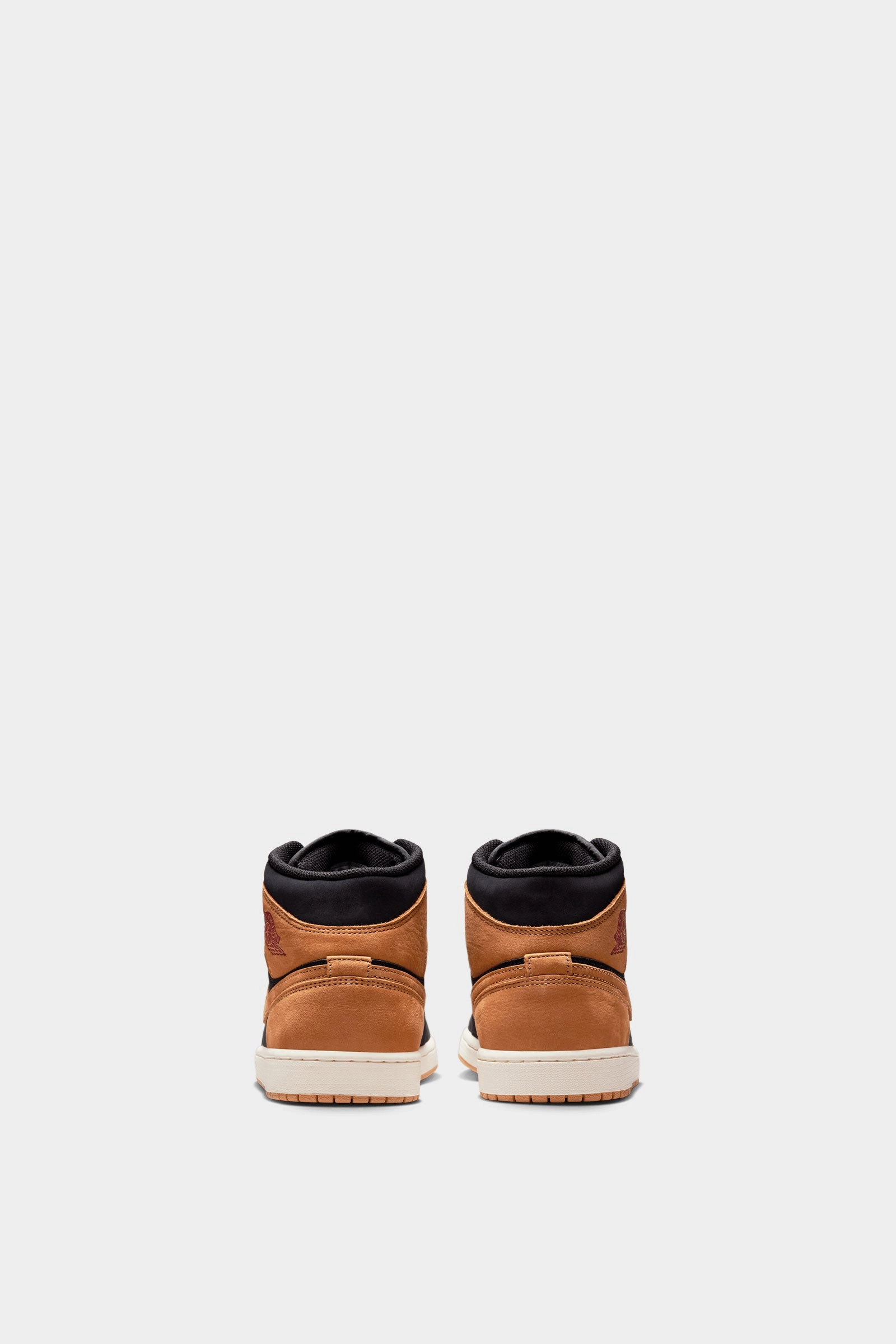 Air Jordan 1 Mid Se breathable socks