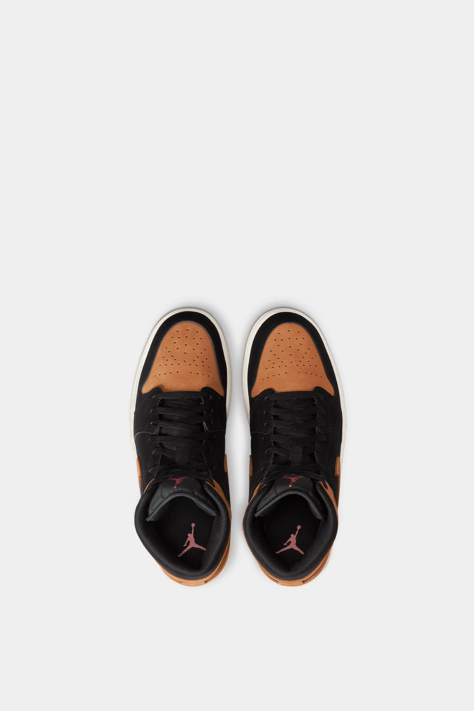 Air Jordan 1 Mid Se Run Daily