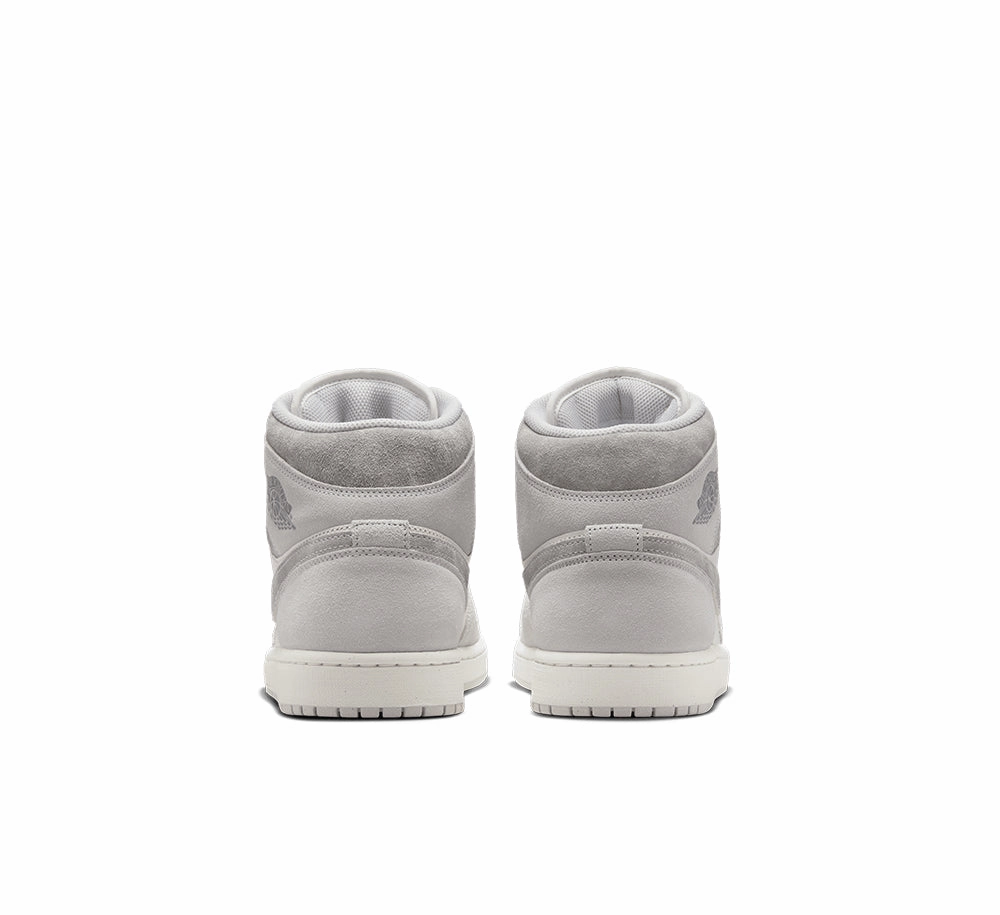 Grass Step Air Jordan 1 Mid SE