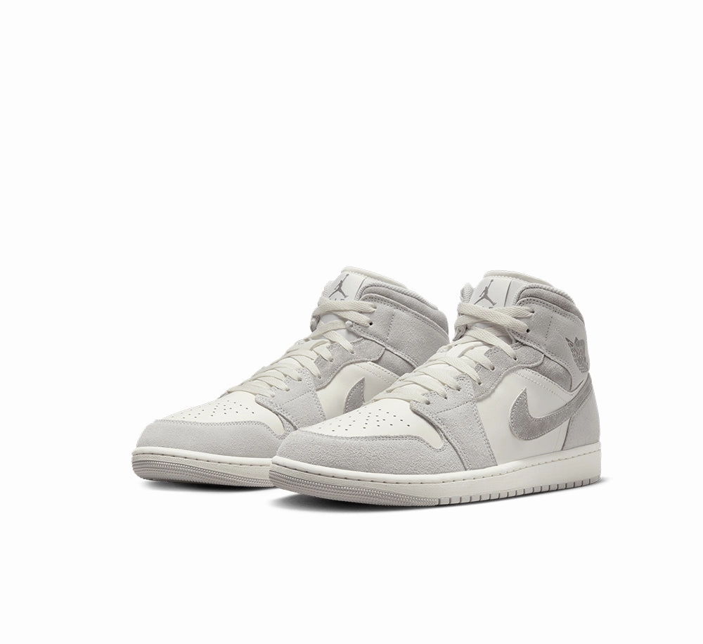 Blossom Step Shell Walk Air Jordan 1 Mid SE