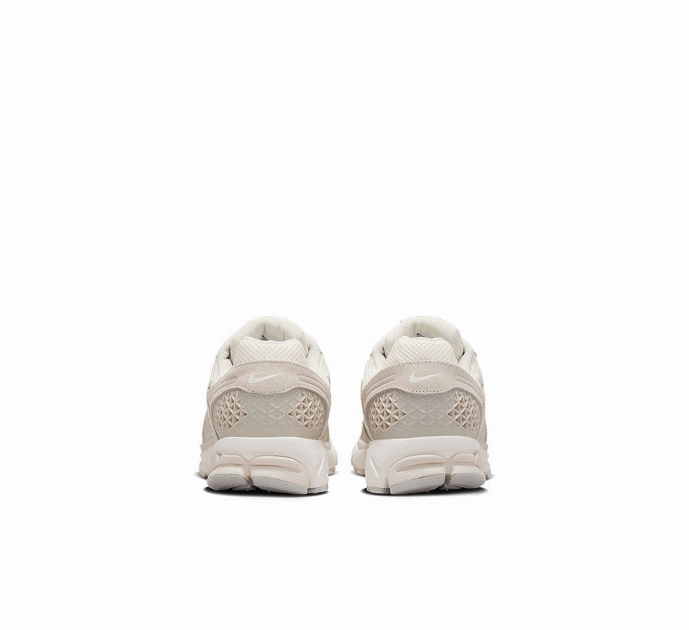 Vibe Up Nike Zoom Vomero 5