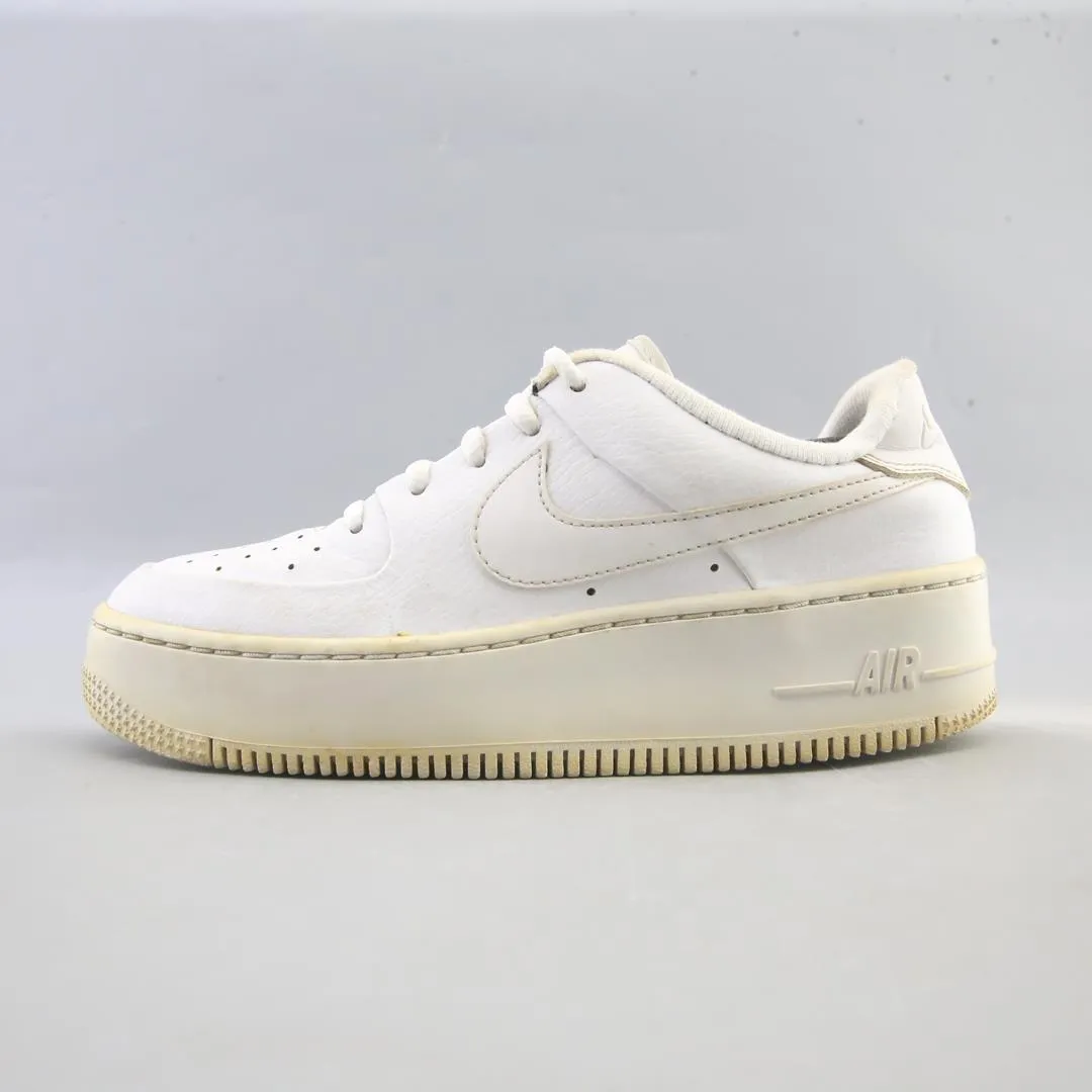 NIKE AIR FORCE 1 SAGE LOW Travel Choice Vegan Leather