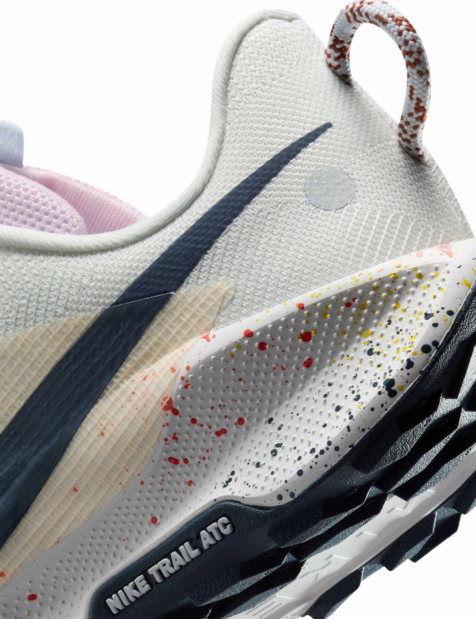 Pegasus Trail 5 Shoes - Summit White/Armory Navy/Football Grey Ultra Durable Tread Pattern Flex Grooves Technology