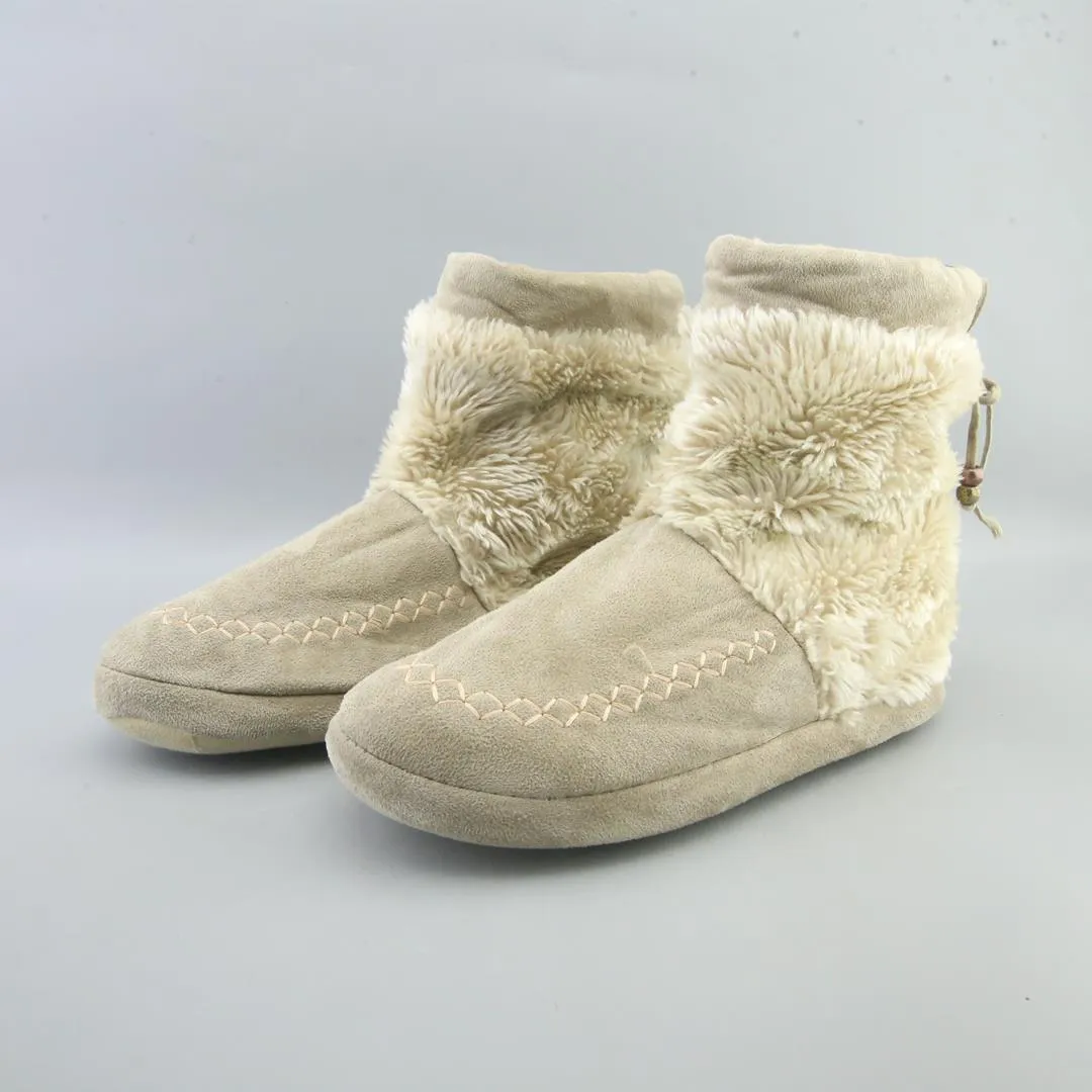 MUDD . Outdoor Footwear Light Layers