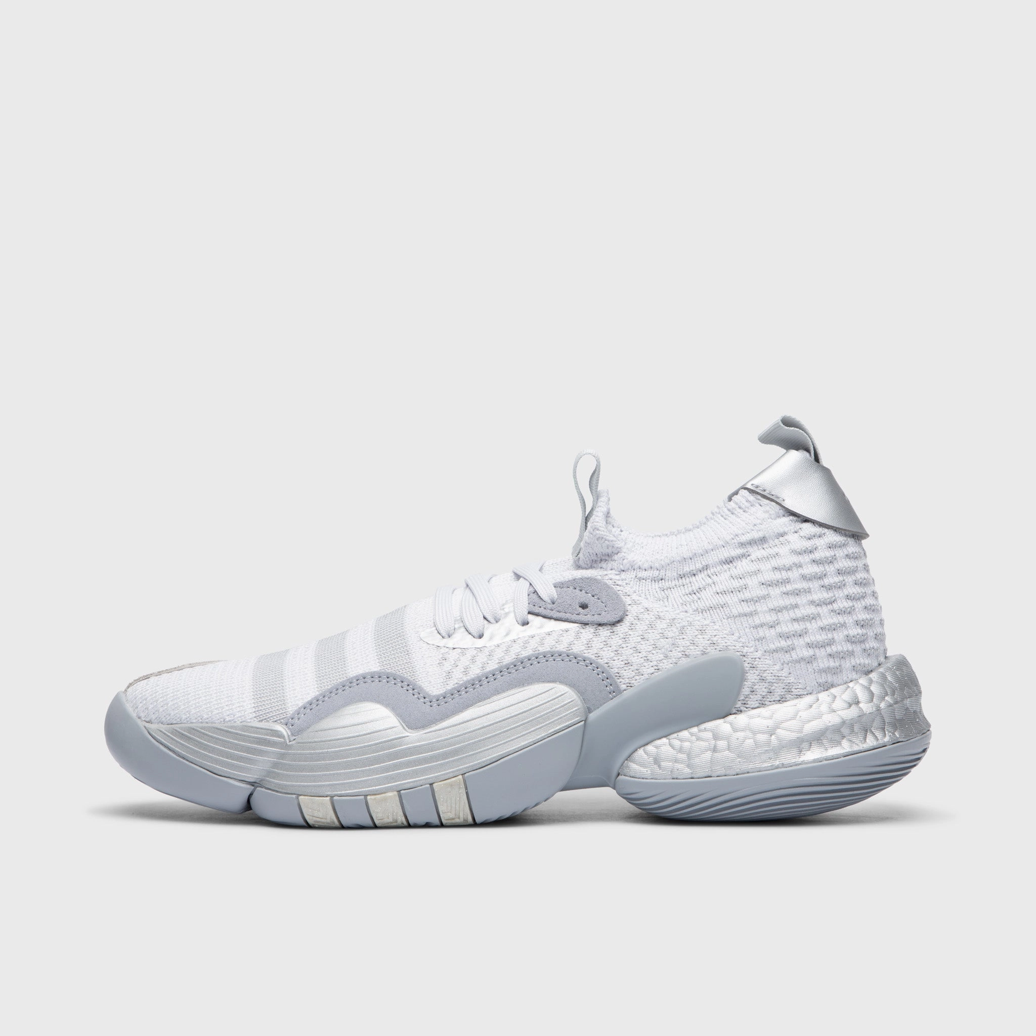 Sharp Edge Microperforated Tongue Design adidas Trae Young 2.0 Dash Grey / Halo Silver - Metallic Silver