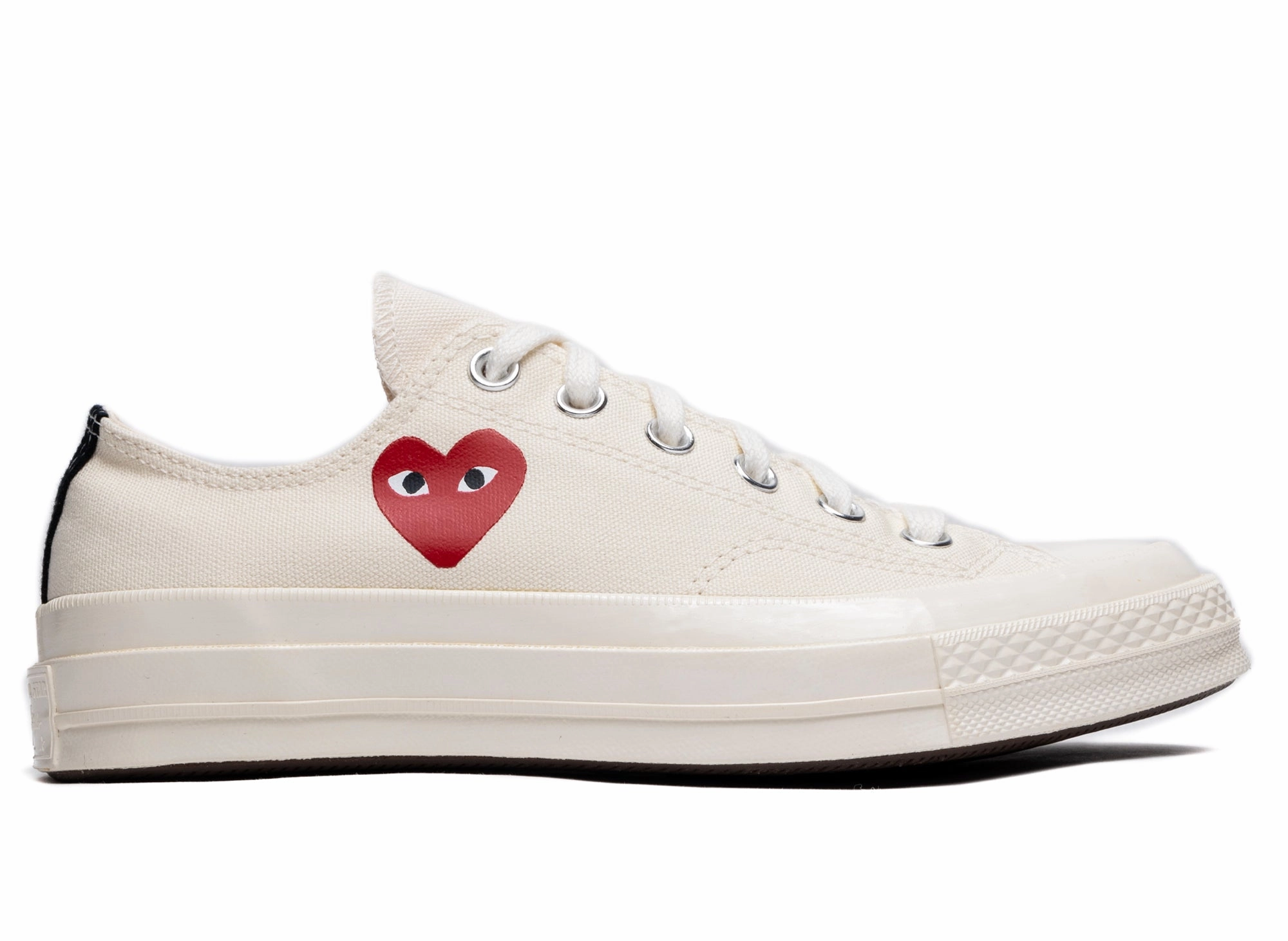 Easy Layer Converse Comme des Gar?ons Play Heart Chuck 70 Low in Cream