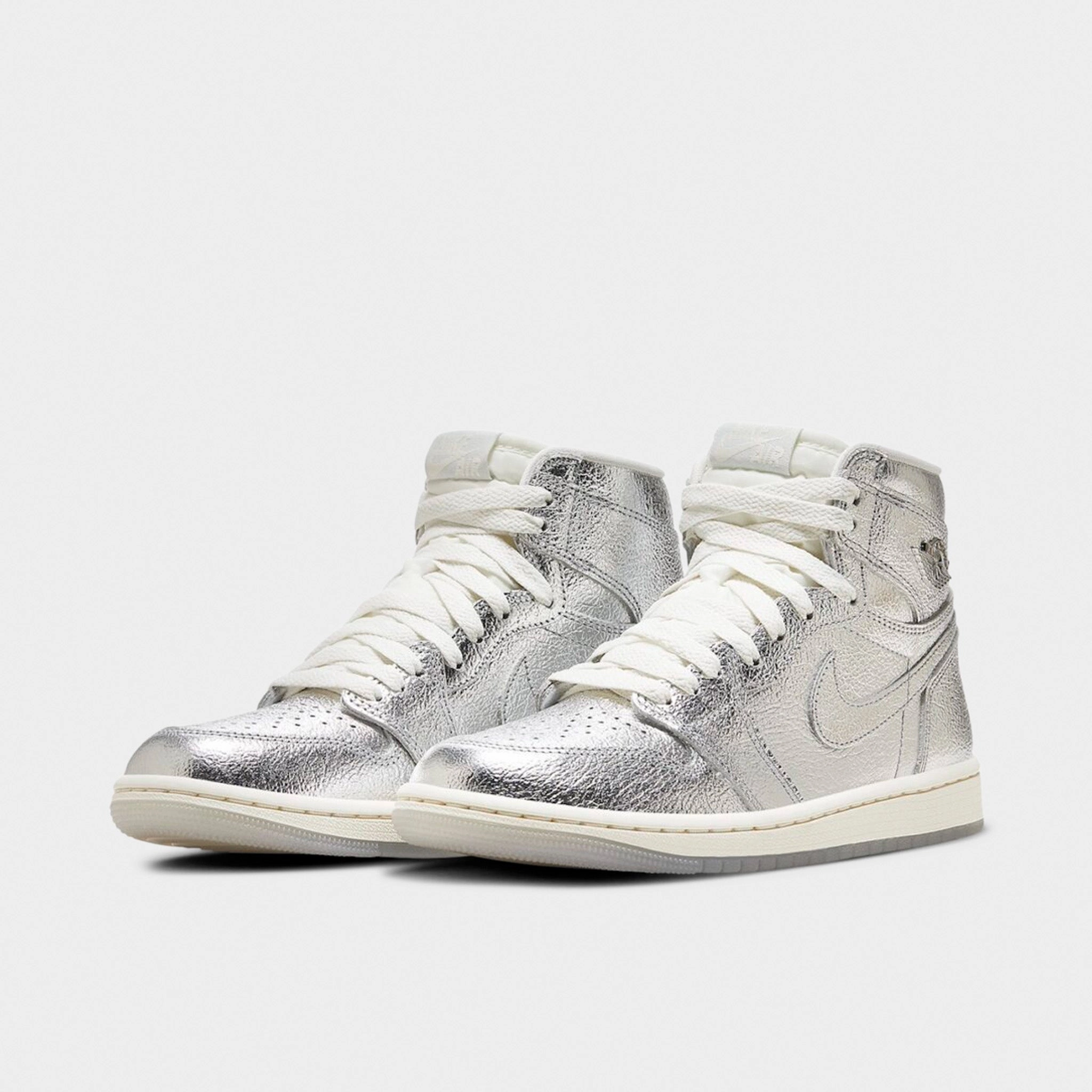 Retro Power Moves Jordan Women's 1 Retro Hi OG Metallic Silver