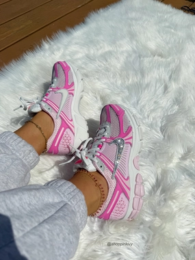 Jump Step New Bubblegum Hot Pink Swarovski Women Nike Vomero 5