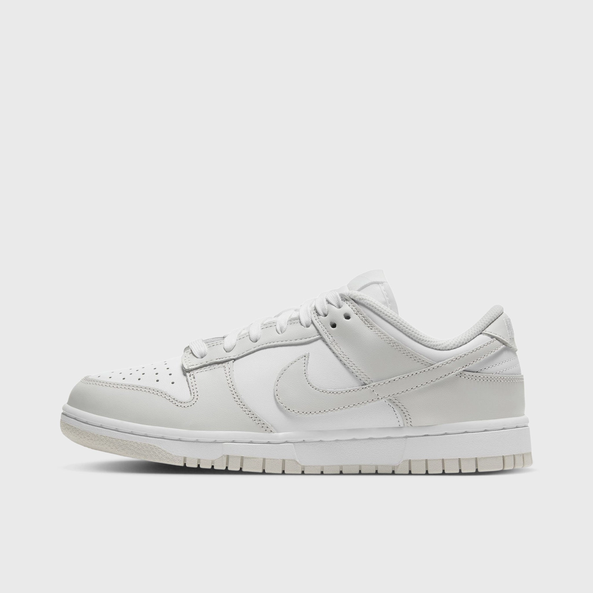 Quick Cushioning Nike Womens Dunk Low White / Photon Dust - White