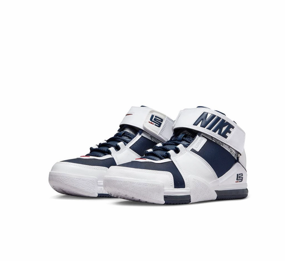 NIKE ZOOM LEBRON II Outdoor Errands