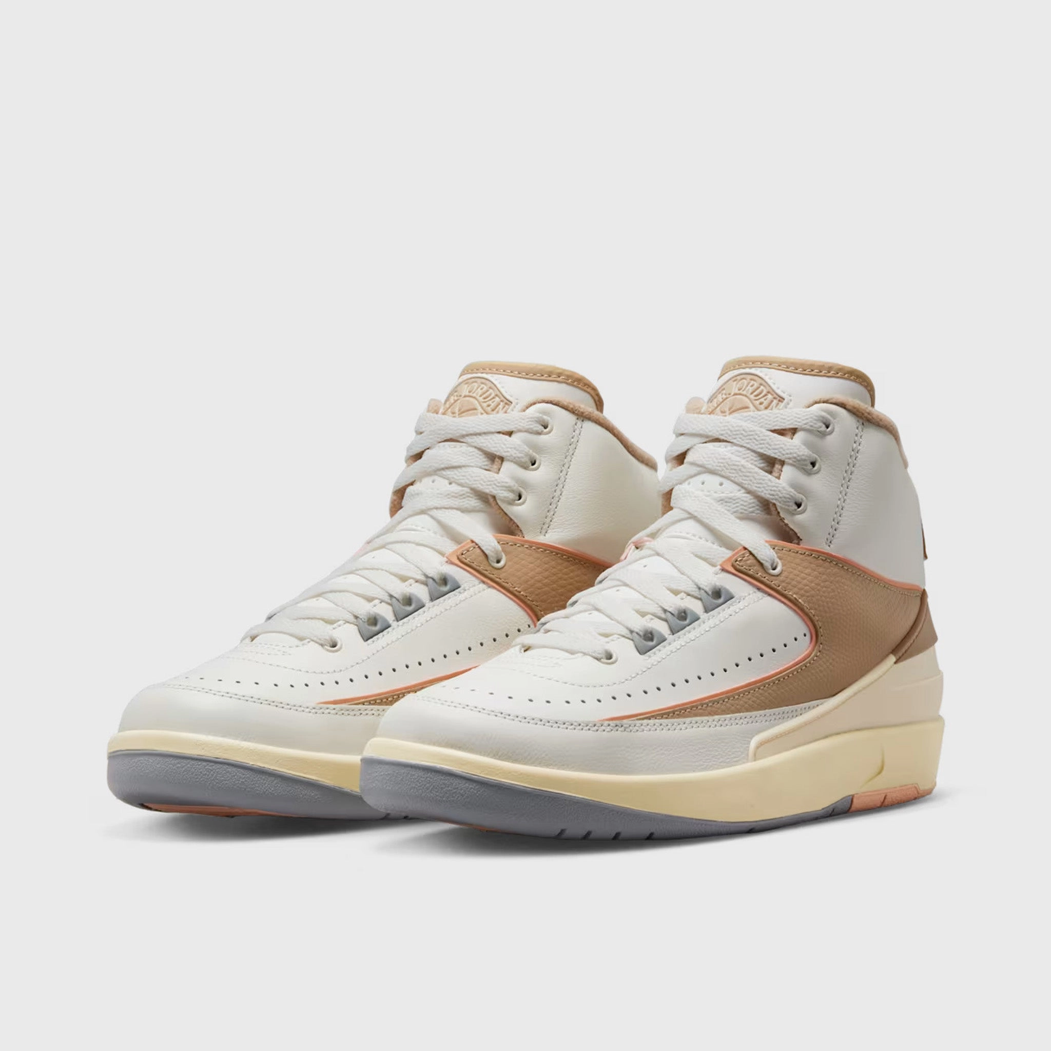 Jordan Women's 2 Retro Sail / Desert - Sunset Haze Outdoor Court Support Wear resistant