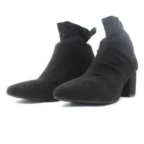 FASHION NOVA . Insulated Trail Exploration Padded Interior Mountain Climber