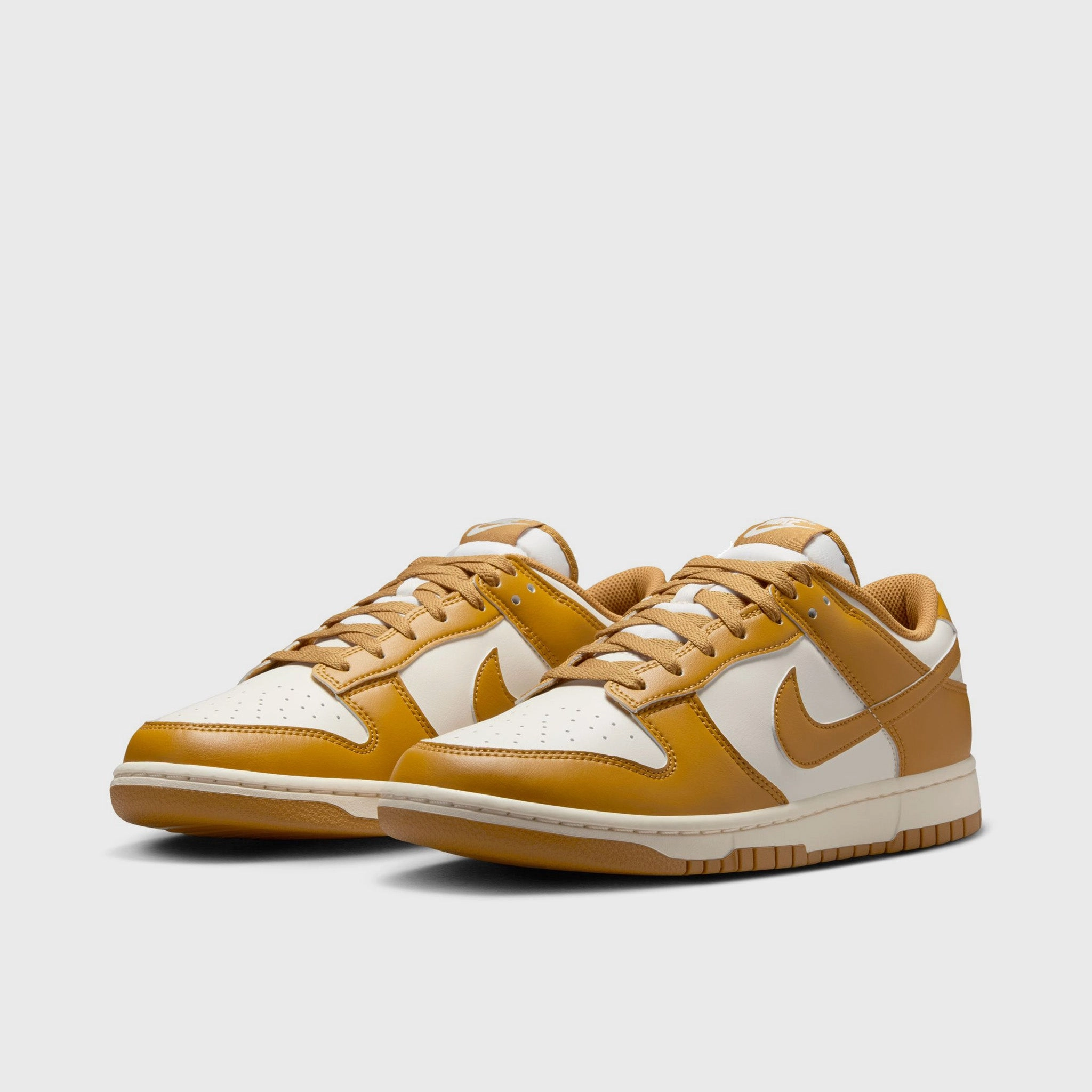 Anatomical Toe Box Nike Dunk Low Retro Pale Ivory / Wheat
