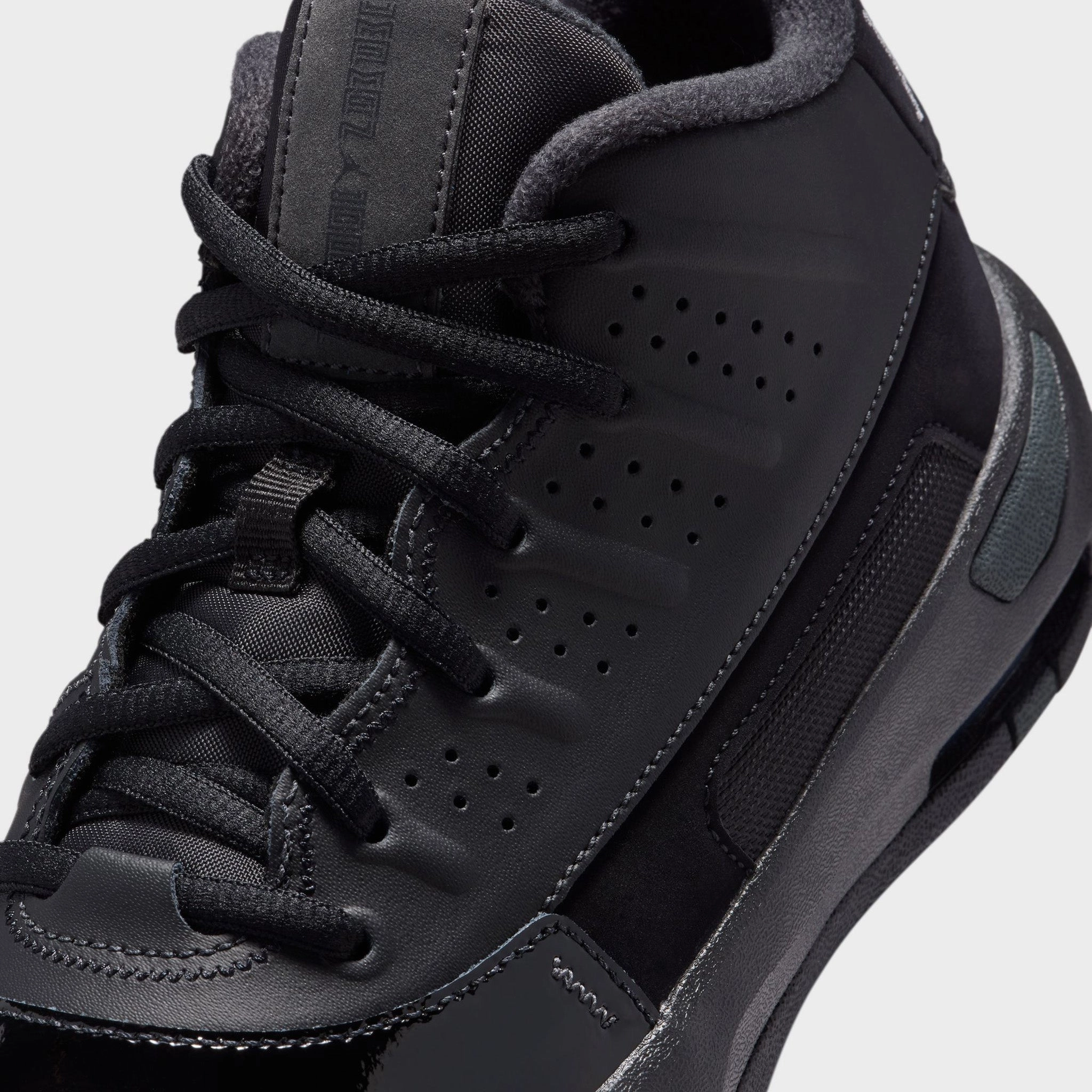 College Game Quick Dry Liner Jordan Max Aura 7 GS Black / Anthracite