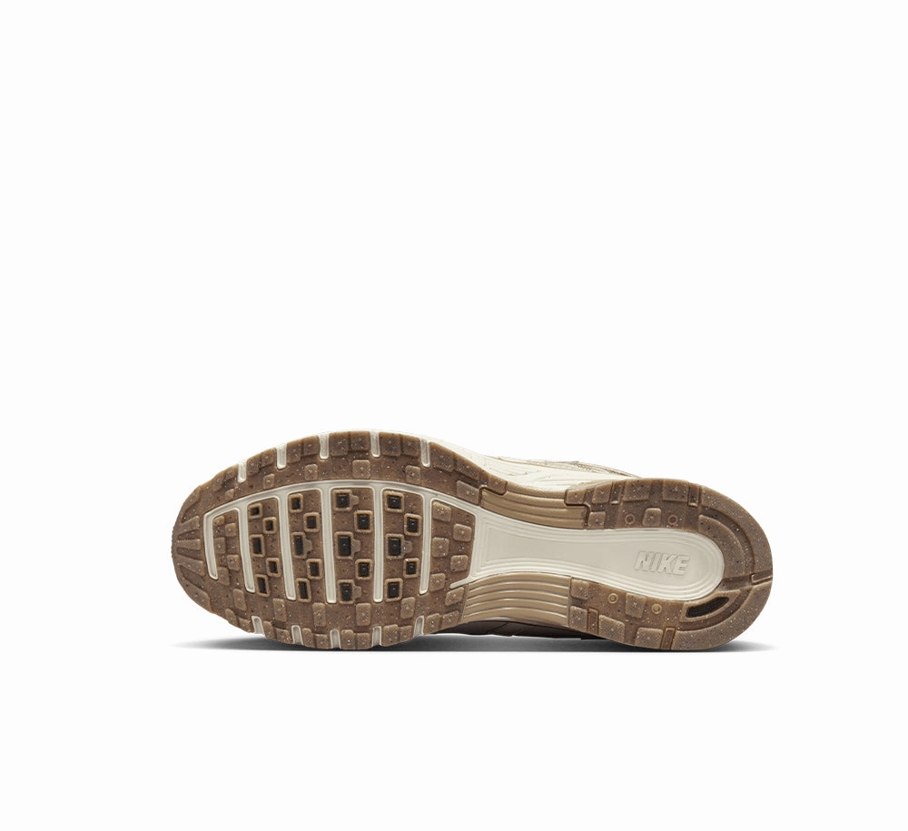 Feather Light Nike P-6000