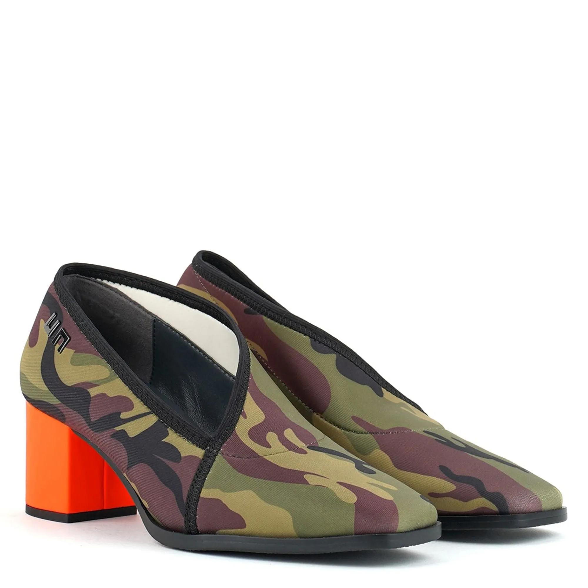 Slip On Design charity event Fold Stella Mid