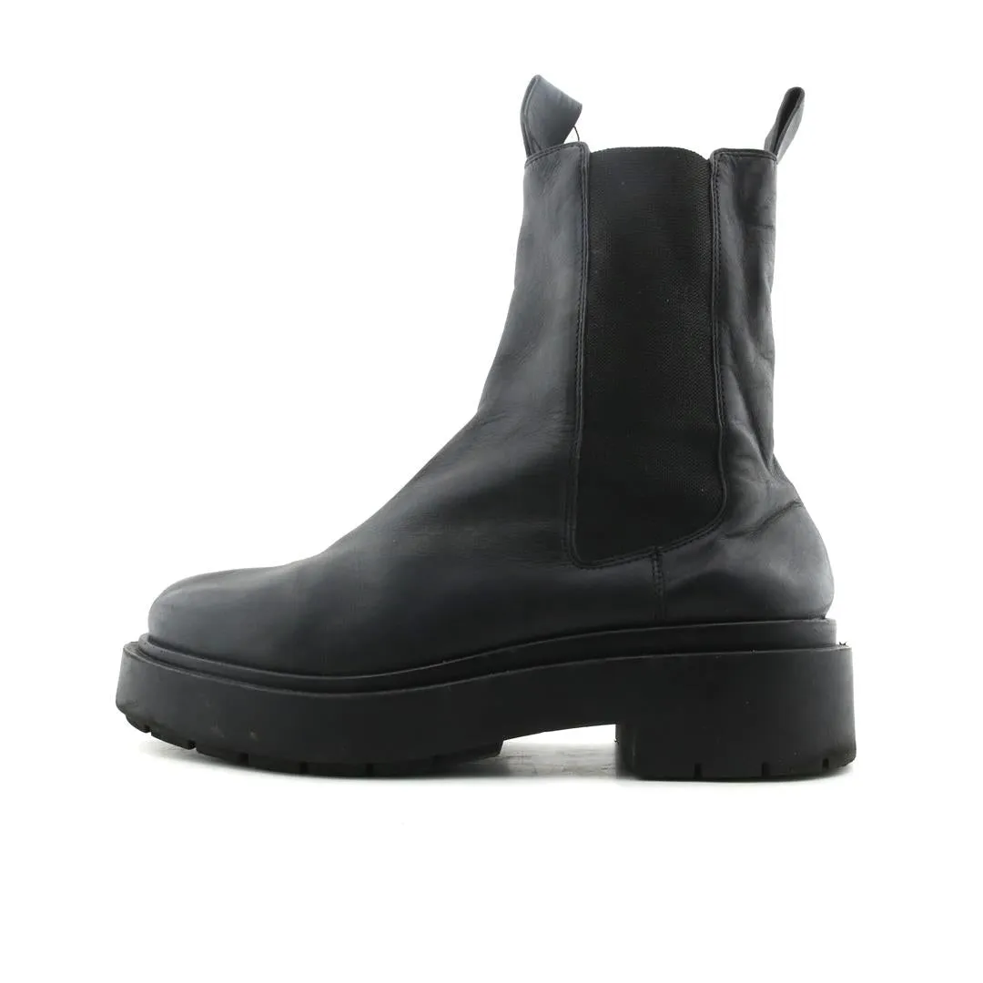 SlipOn boots H AND M .