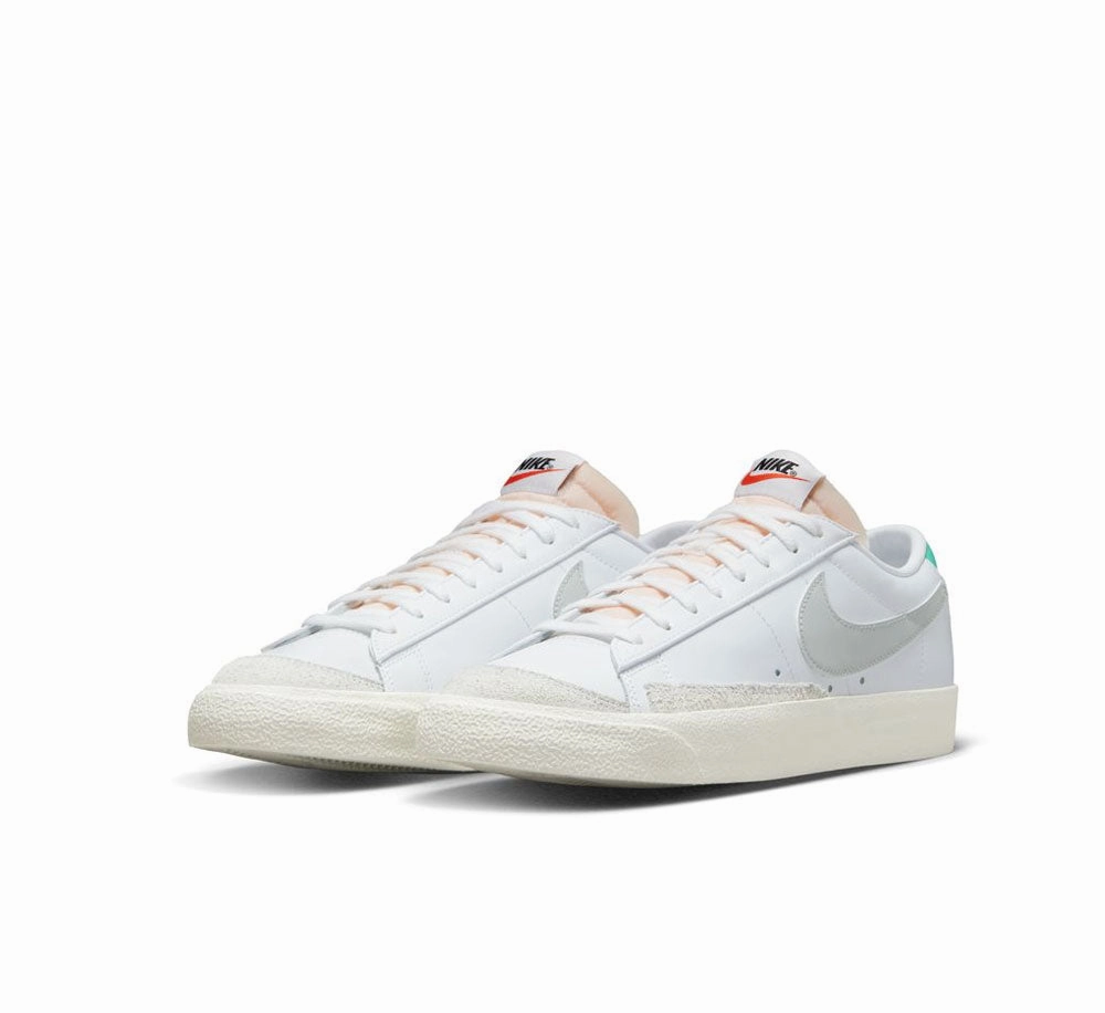 Wind Step Film Shoot BLAZER LOW '77 VNTG