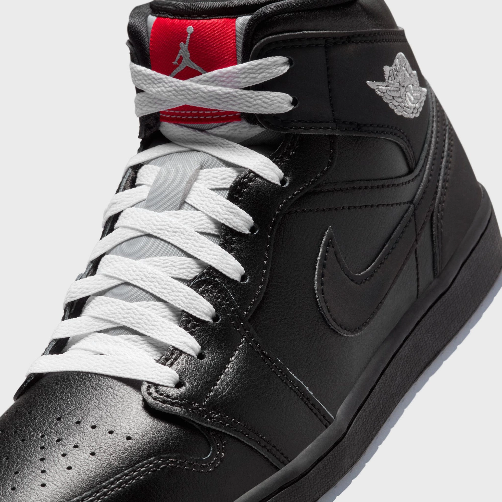 Jordan 1 Mid SE Black / Black - White Energy Support