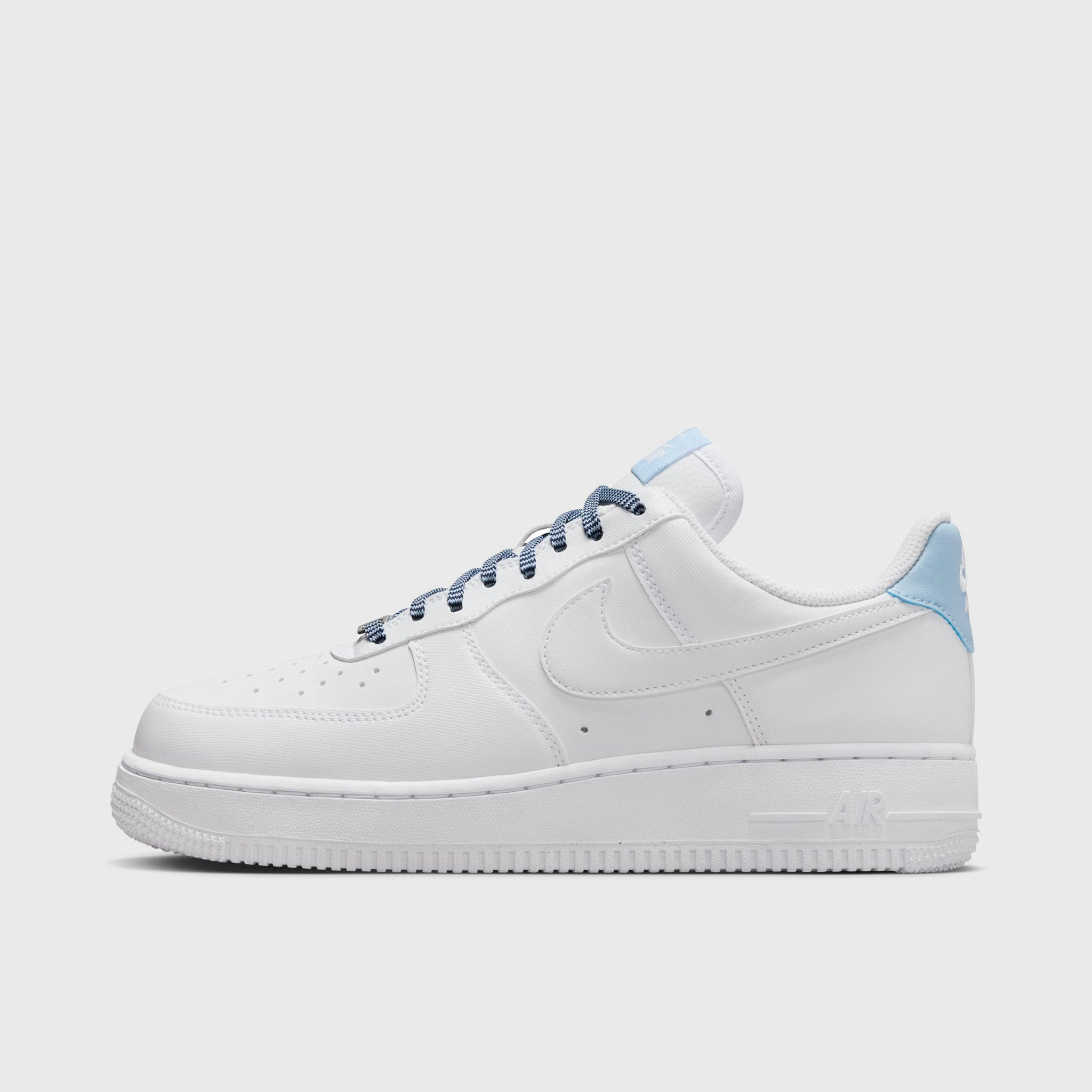Reactive Transition Nike Women's Air Force 1 '07 Next Nature White / Light Armory Blue