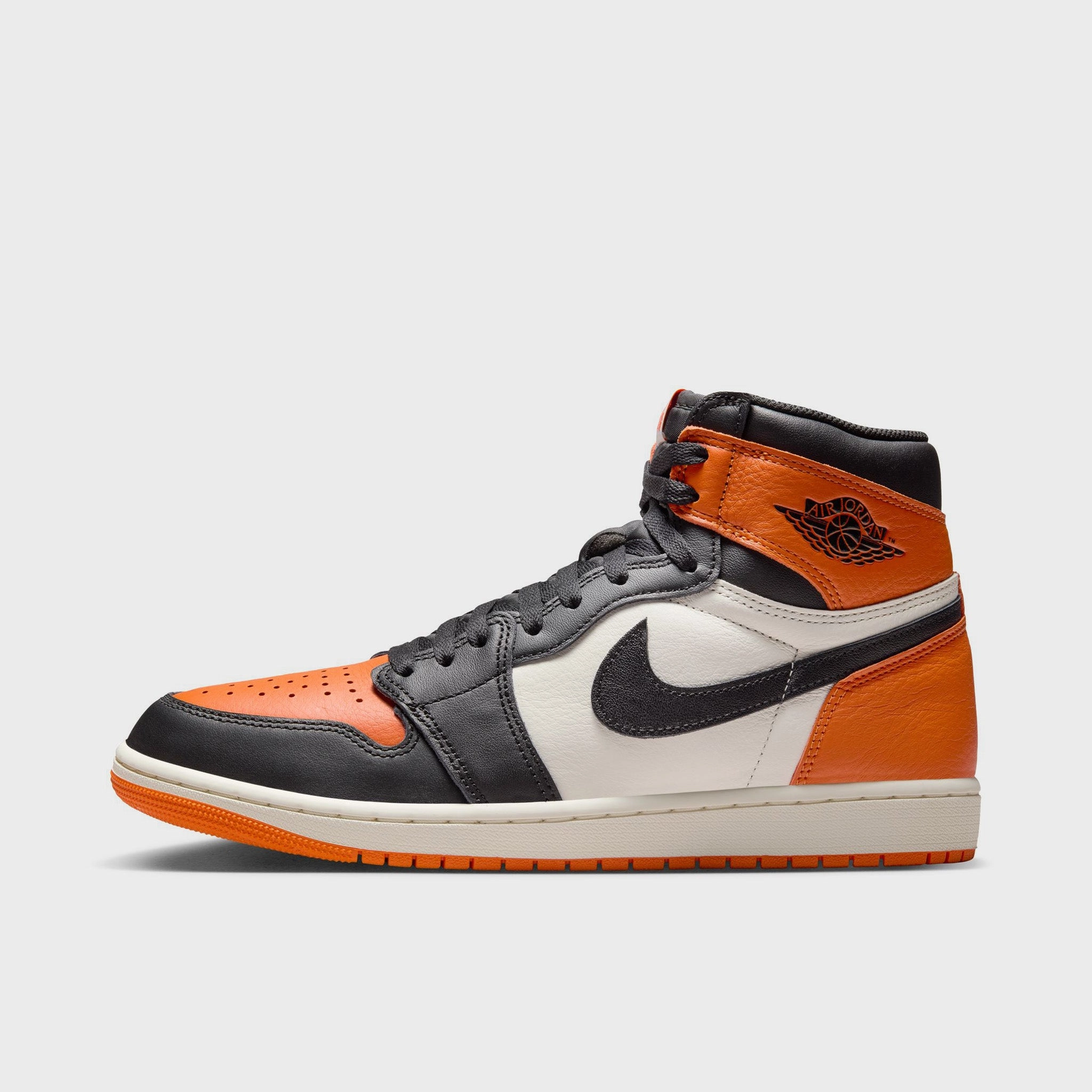 Smooth Sling Player Ready Tech Jordan 1 Retro High OG Black / Sail - Starfish