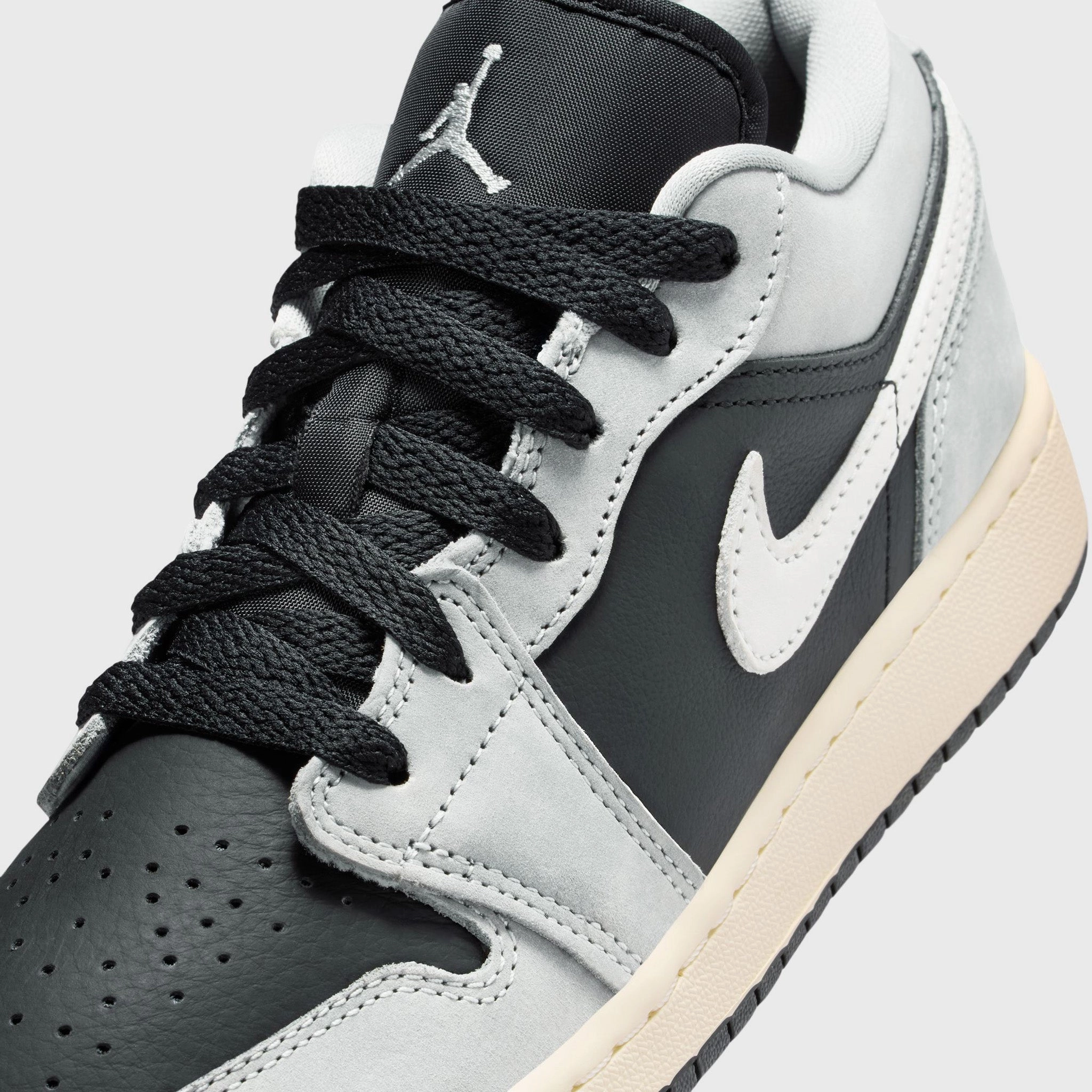 Elastic Jordan 1 Low SE GS Light Smoke Grey / Black - Sail