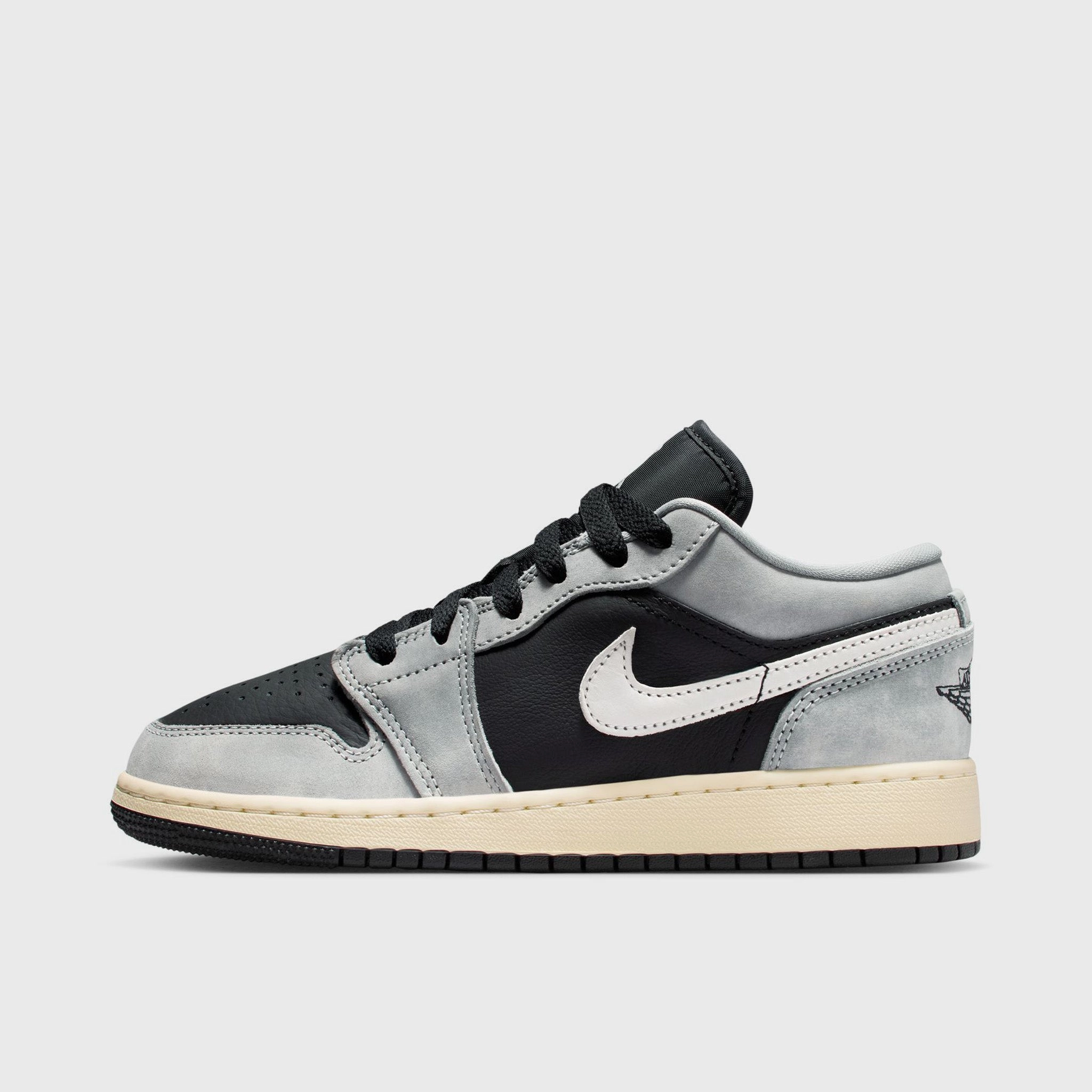 Jordan 1 Low SE GS Light Smoke Grey / Black - Sail PhylonMidsole