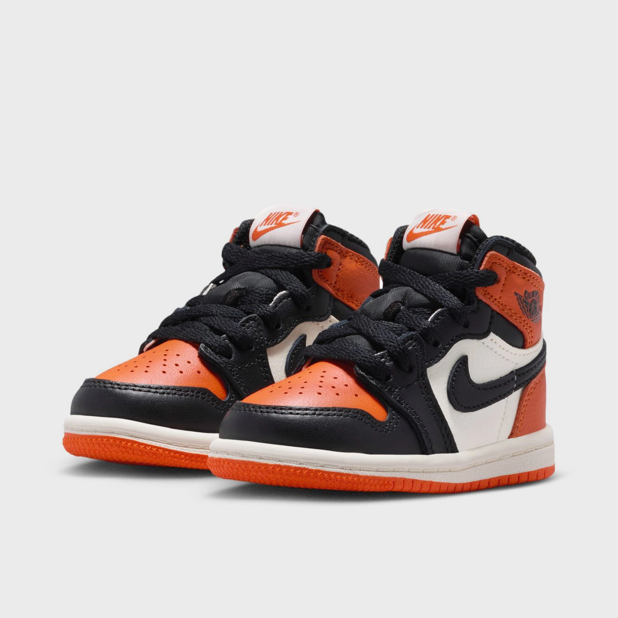 Jordan 1 Retro High OG TD Black / Sail - Starfish Off Court