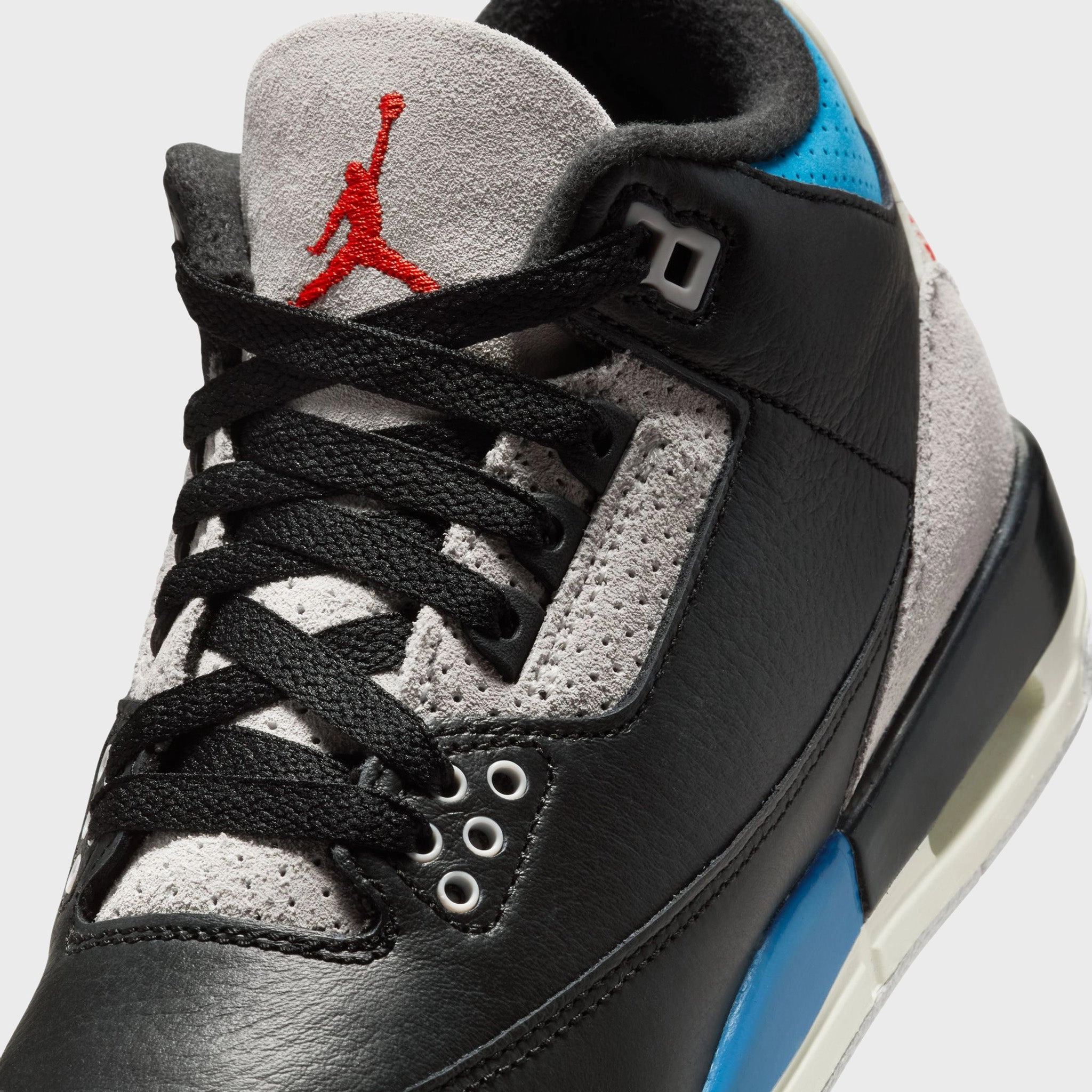 Perforated Inner Lining Comfortable Stretch Jordan 3 Retro OG GS Black / Chile Red - Neutral Grey