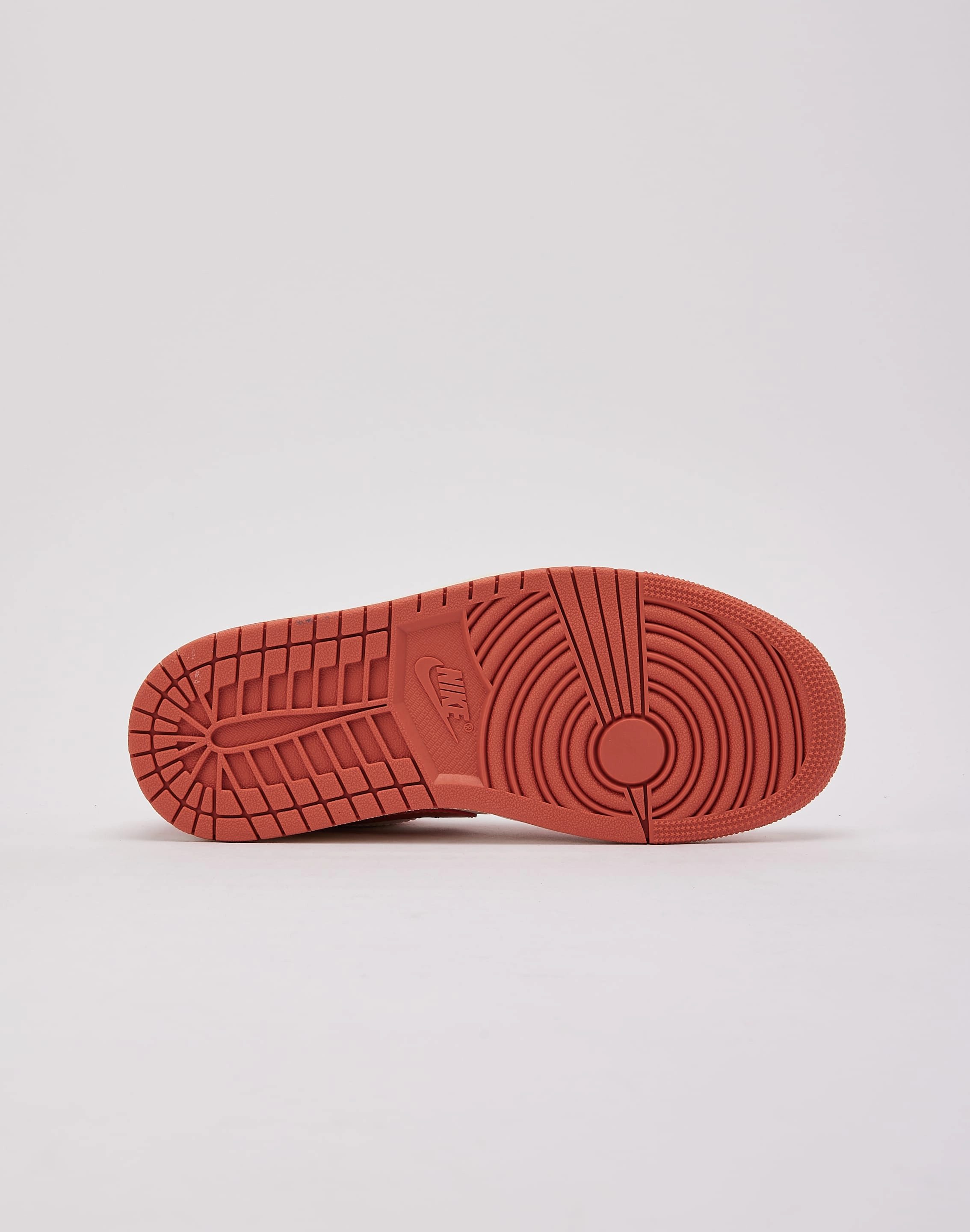 Jordan Air Jordan 1 Low Game Day Cushioning Airflow Channel Construction