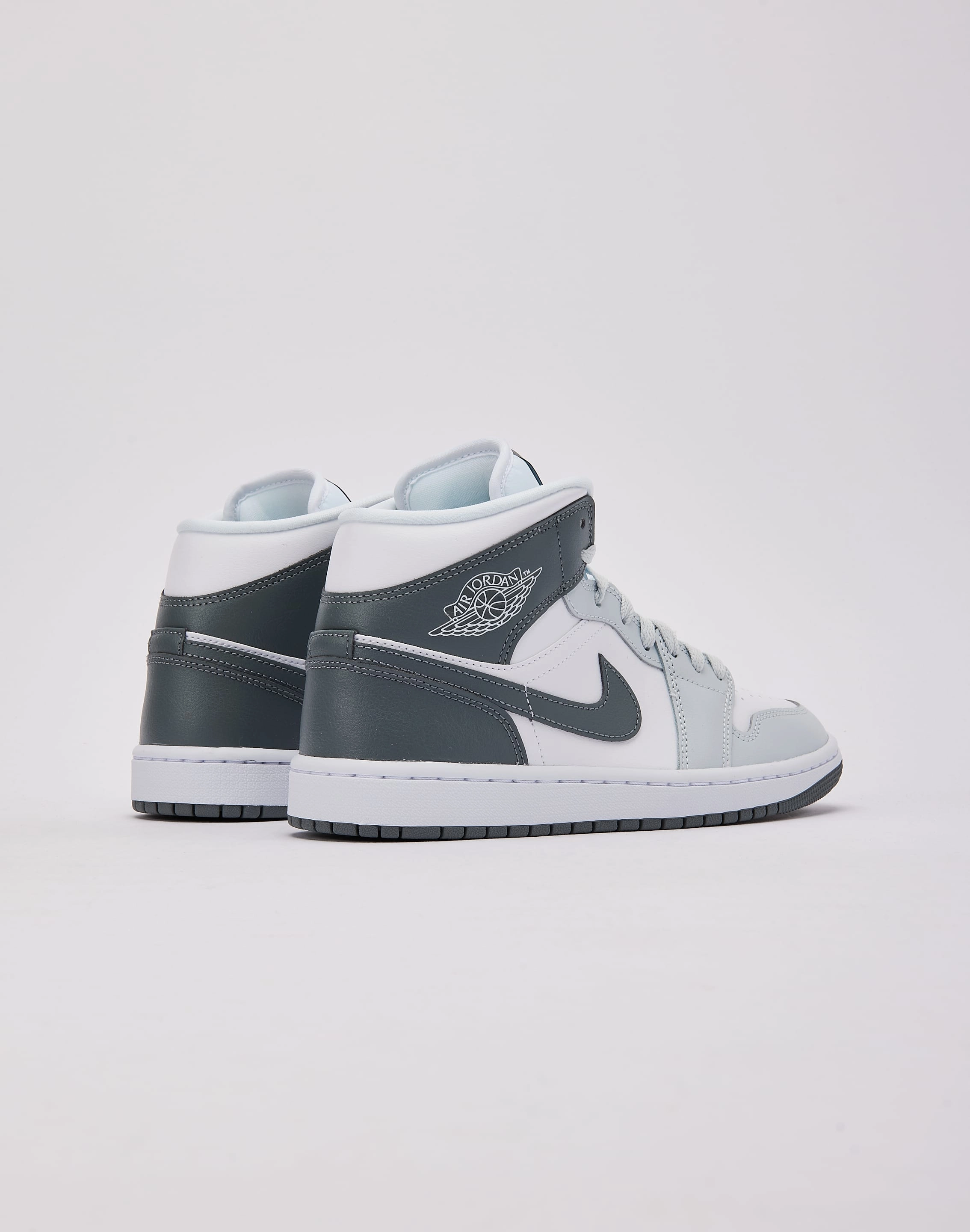 Jordan Air Jordan 1 Mid Lightweight Movement Base Sky Jump