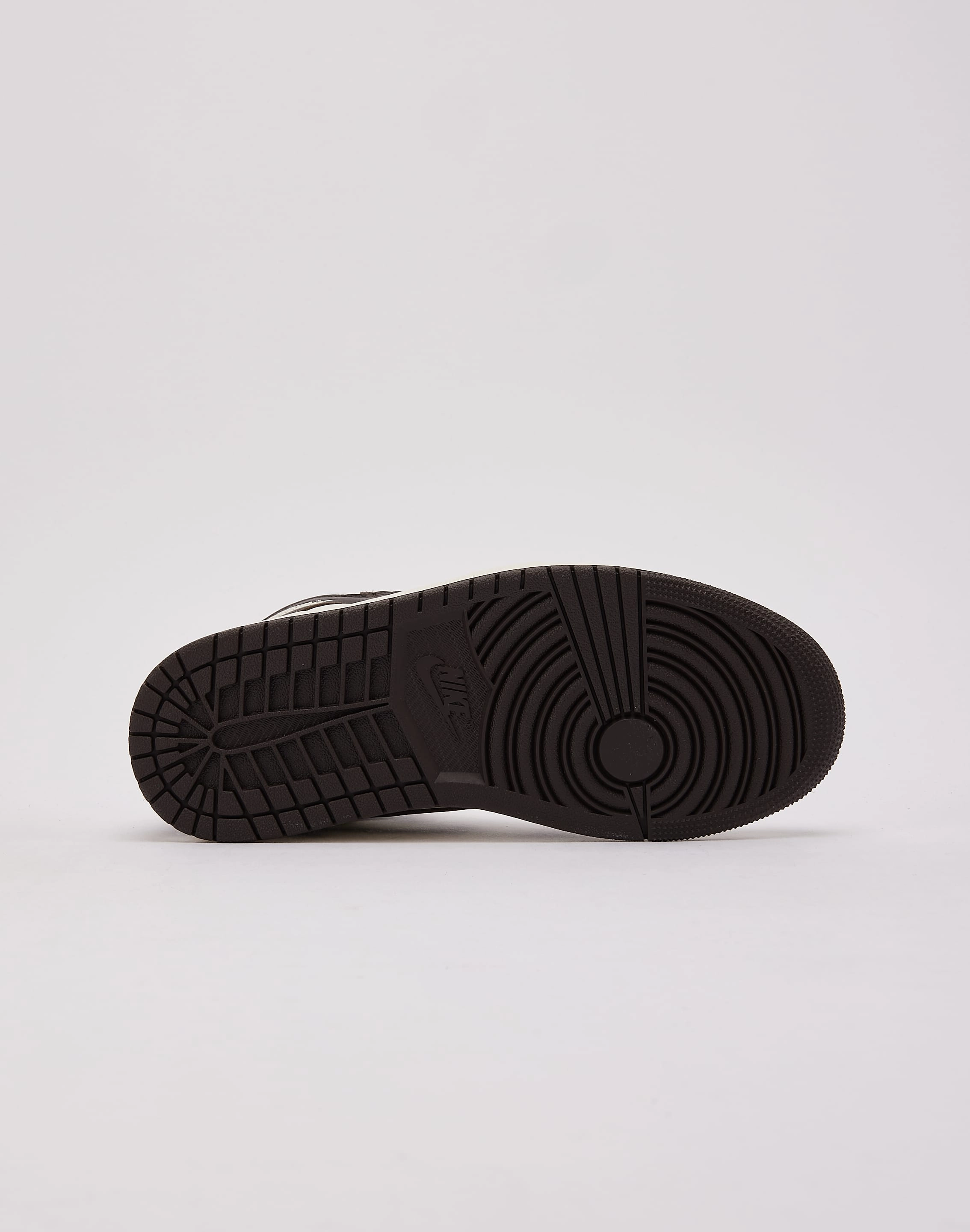 Jordan Air Jordan 1 Retro High OG 'Baroque Brown' Fast Movements