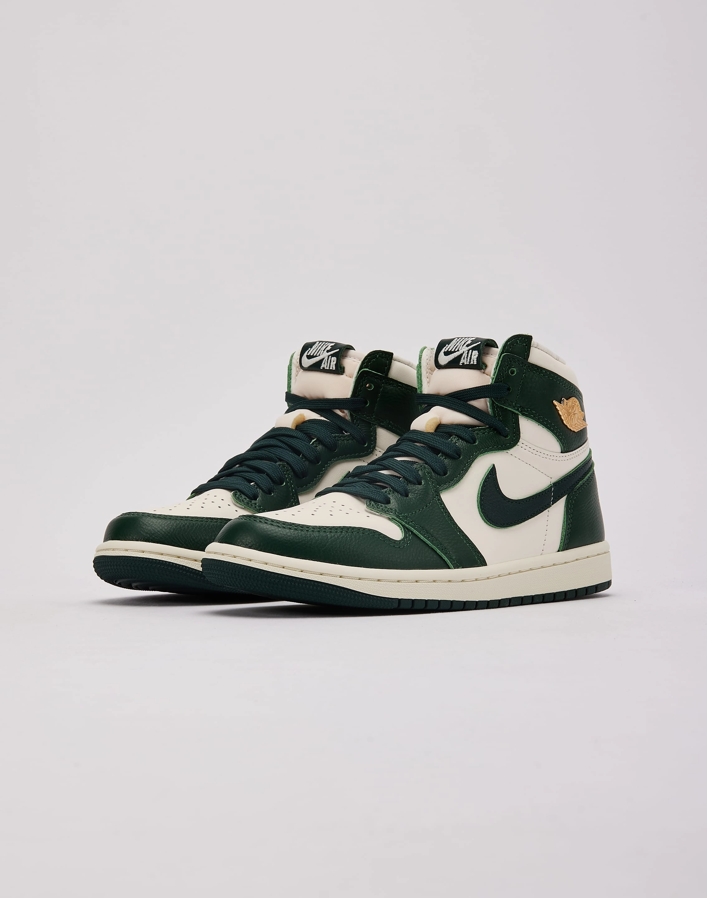 Endurance Support Jordan Air Jordan 1 Retro High OG 'Pro Green'