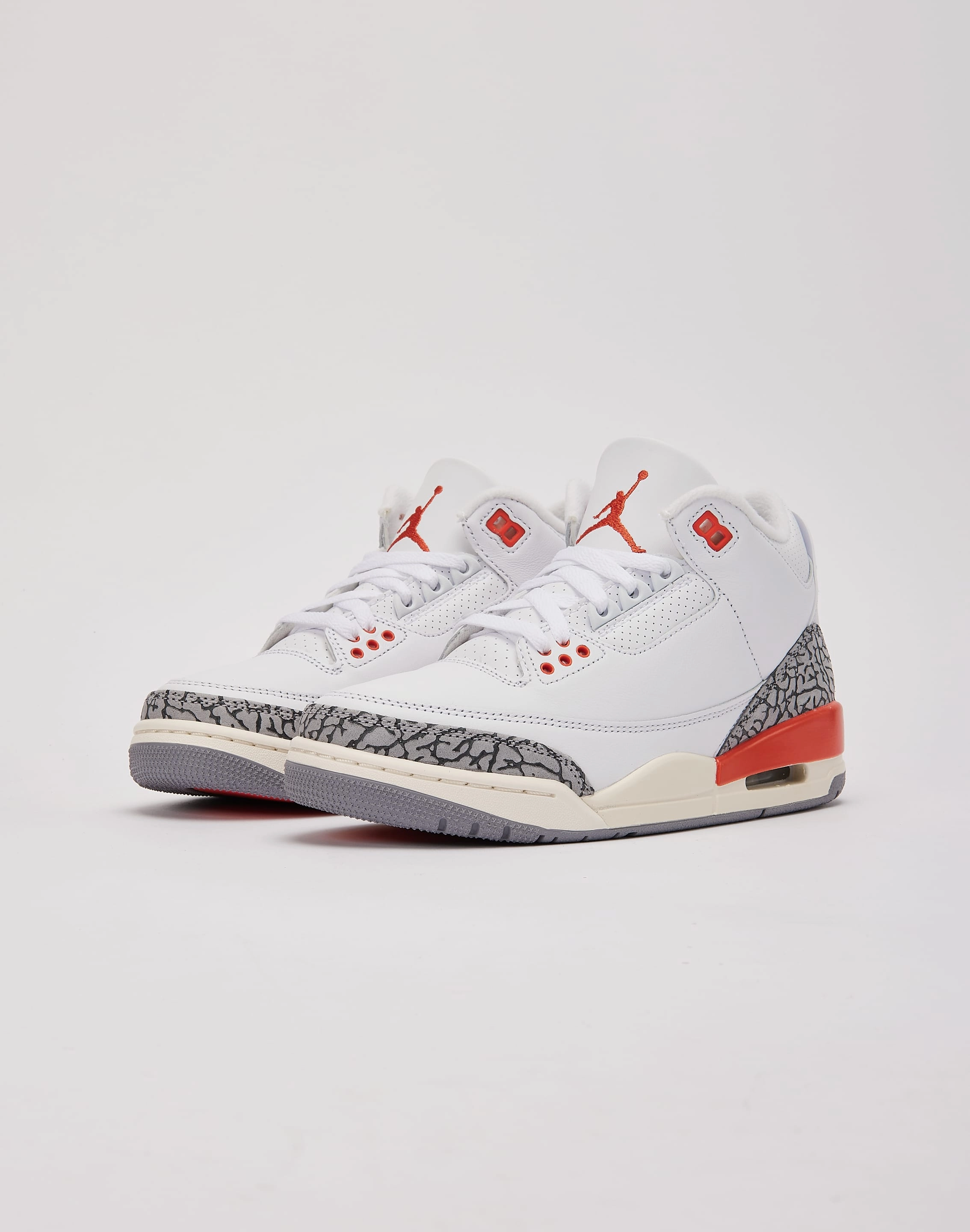 Sneakers Comfortable Soles Jordan Air Jordan 3 Retro 'Georgia Peach'