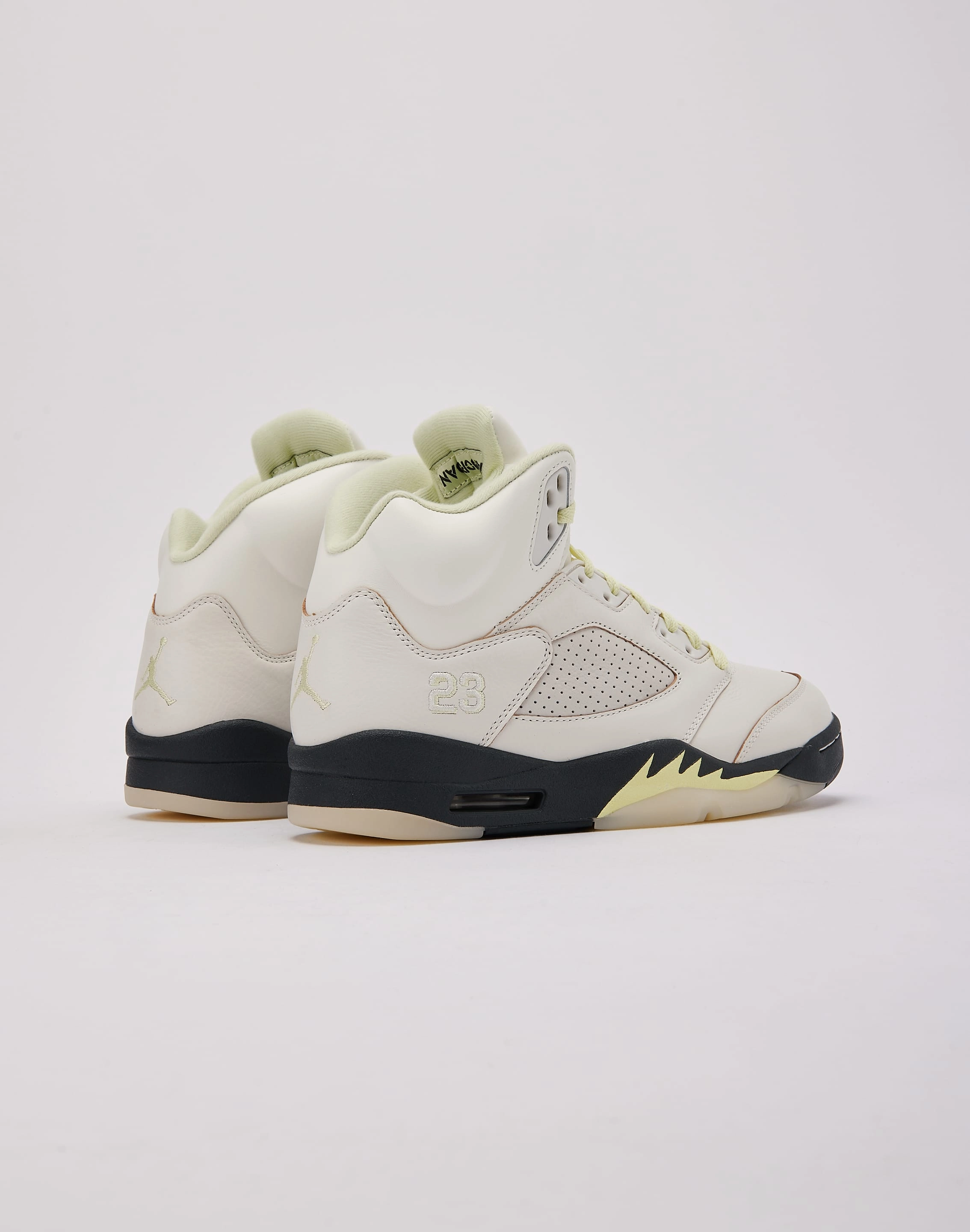 Jordan Air Jordan 5 Retro 'Luminous Green and Sail' Durability Test Fit