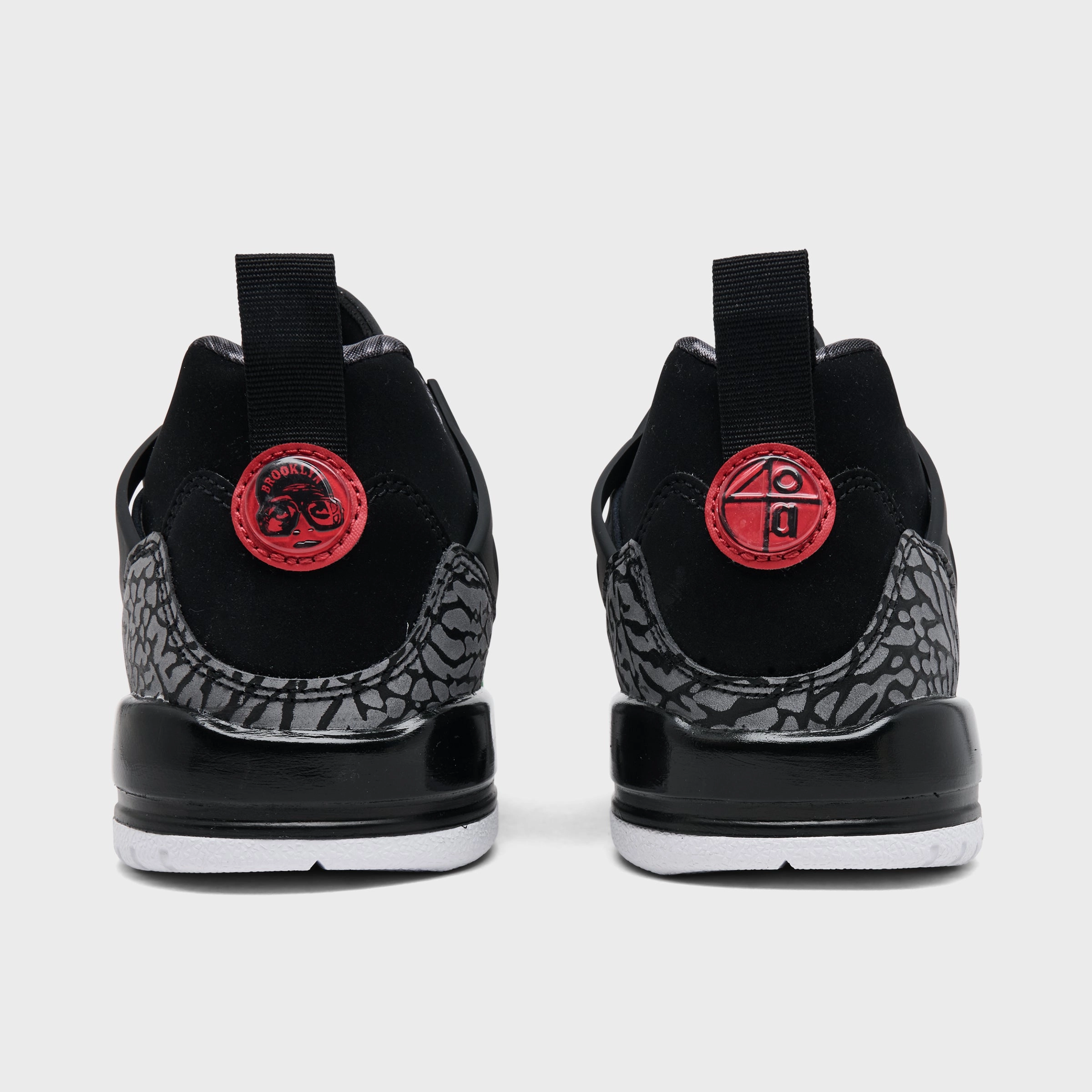 Multi Directional Tread Design Jordan Spizike Low GS Black / Varsity Red - Classic Green