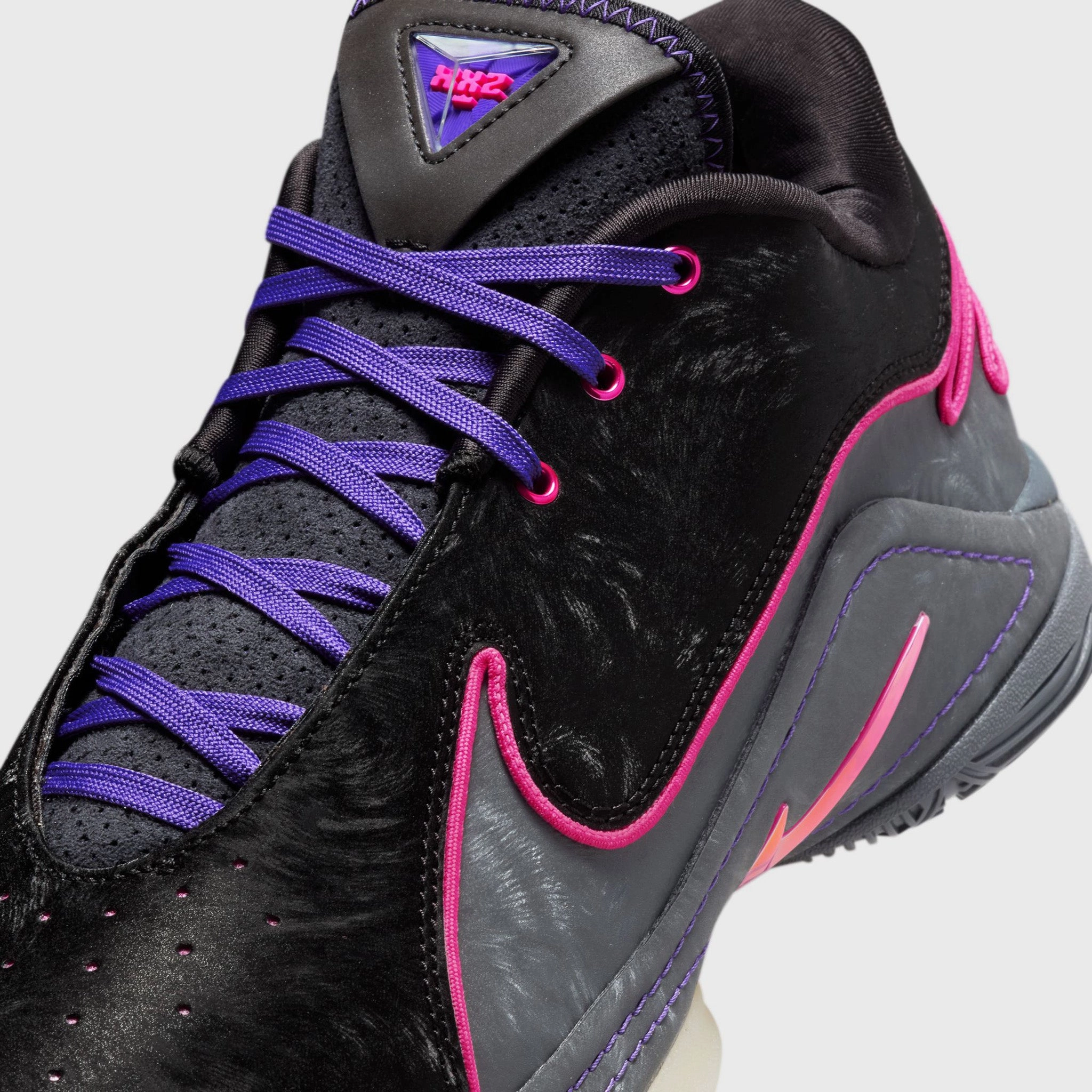Nike LeBron XXII Black / Laser Fuchsia - Dark Grey Customizable Fit System
