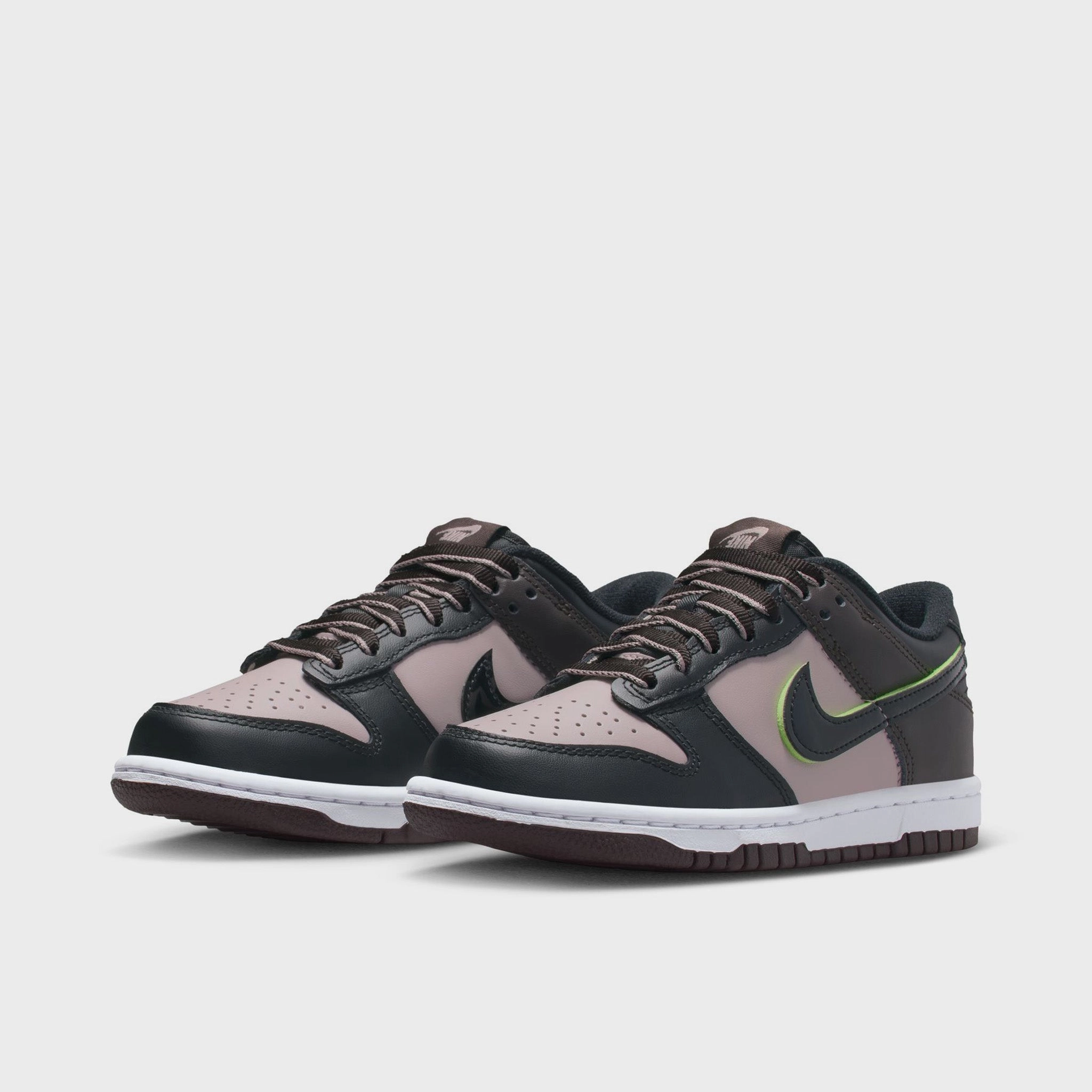 Nike Dunk Low SE GS Particle Rose / Black Lightweight Upper