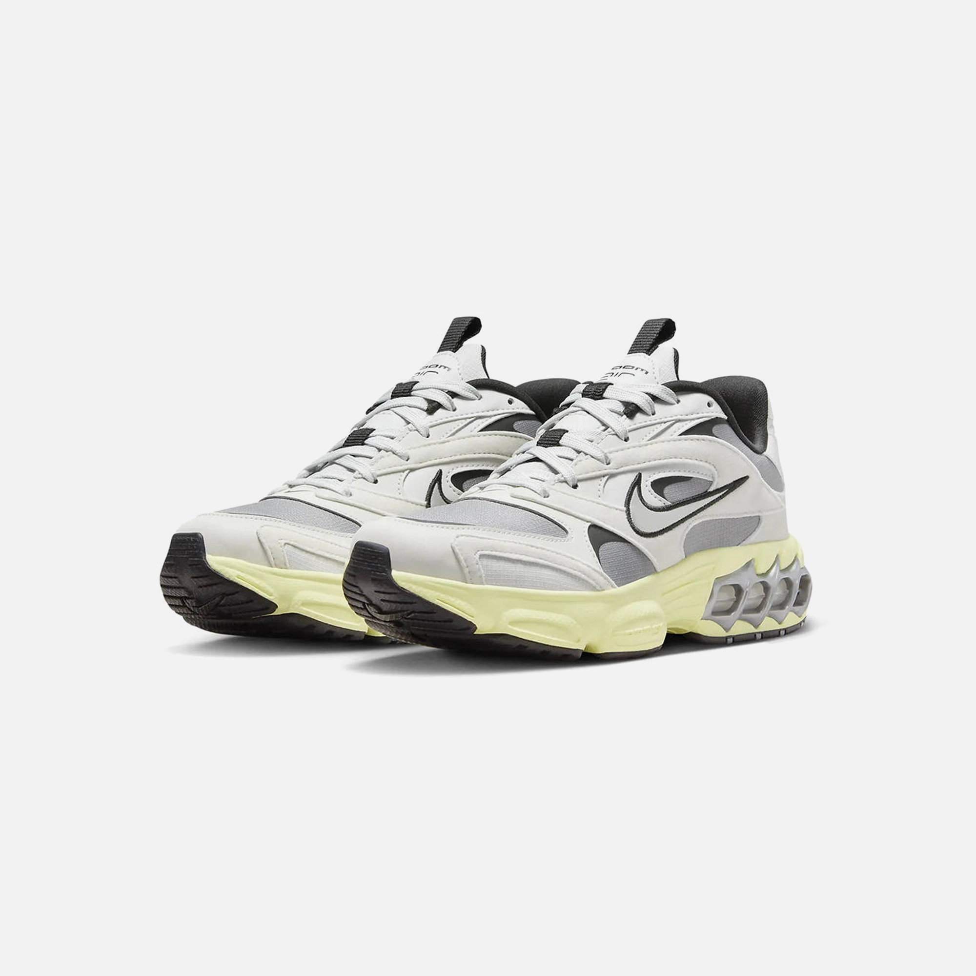 Move Easy Nike Air Zoom Fire Particle Grey Metallic Silver WMNS