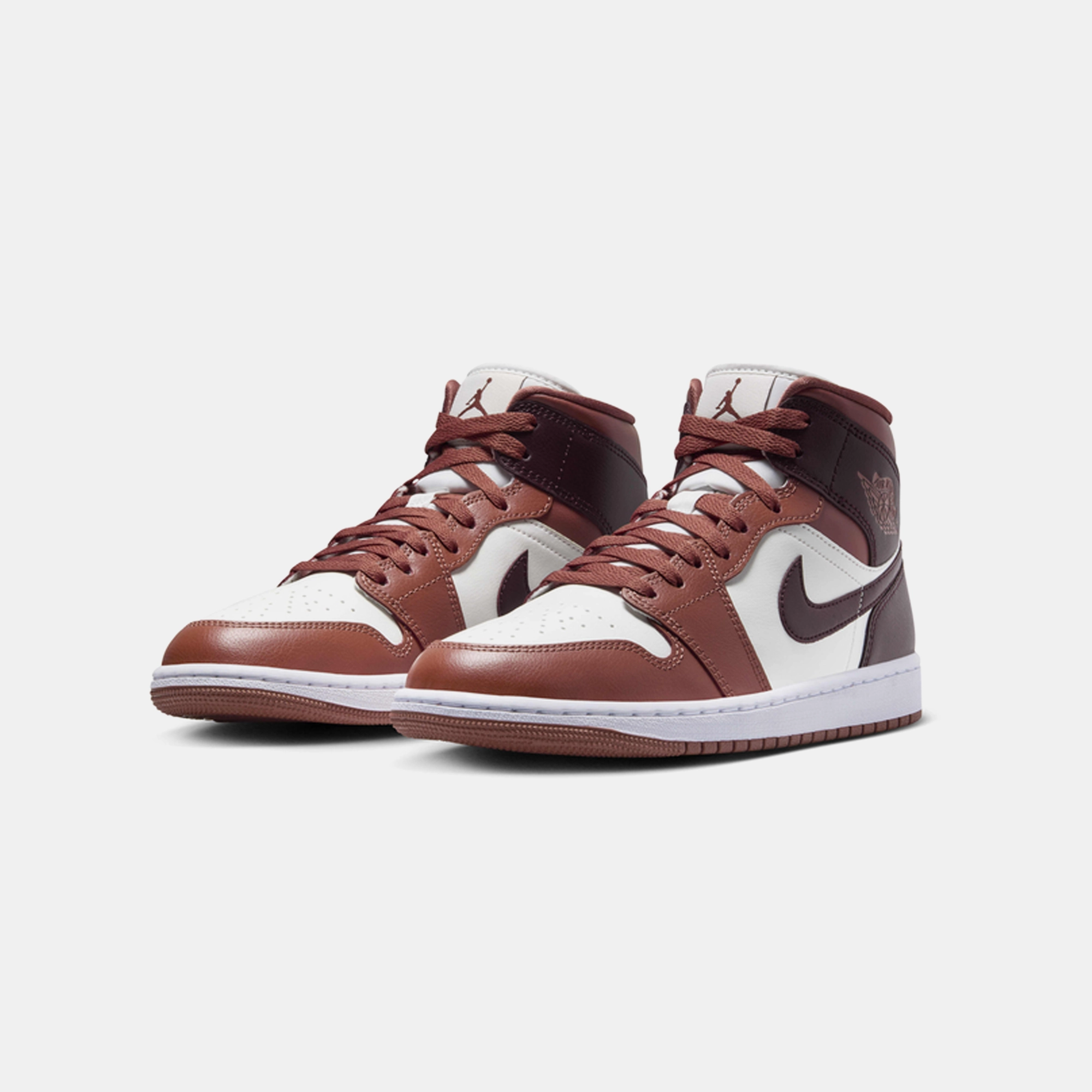 Free Walk Nike Air Jordan 1 Mid Dusty Peach Night Maroon WMNS