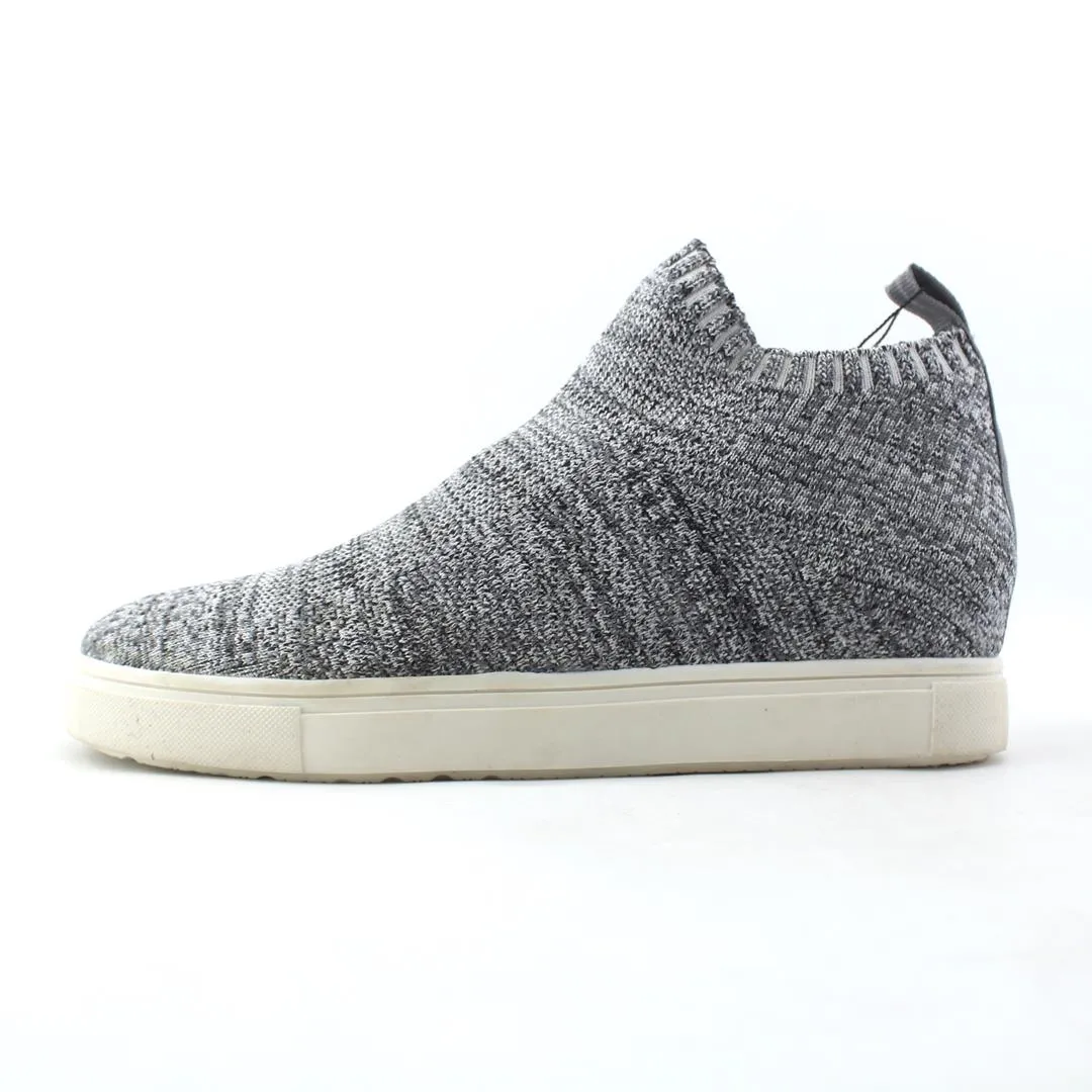 Edge Hike Air Circulation Channels MOSSIMO SUPPLY CO .