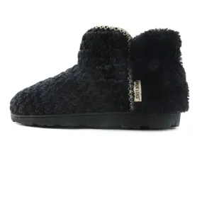 Minimalist MUK LUKS COZY