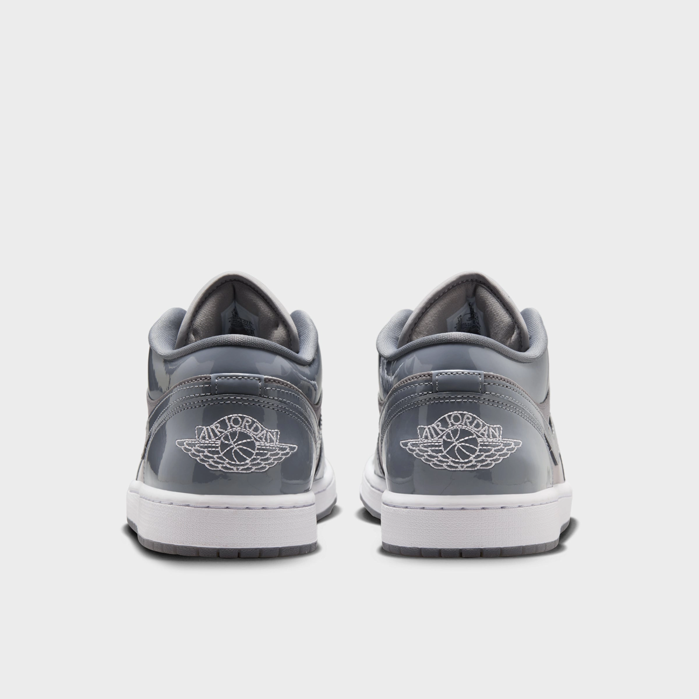 Jordan 1 Low SE Medium Grey / Cool Grey - White Resilient Cushioning