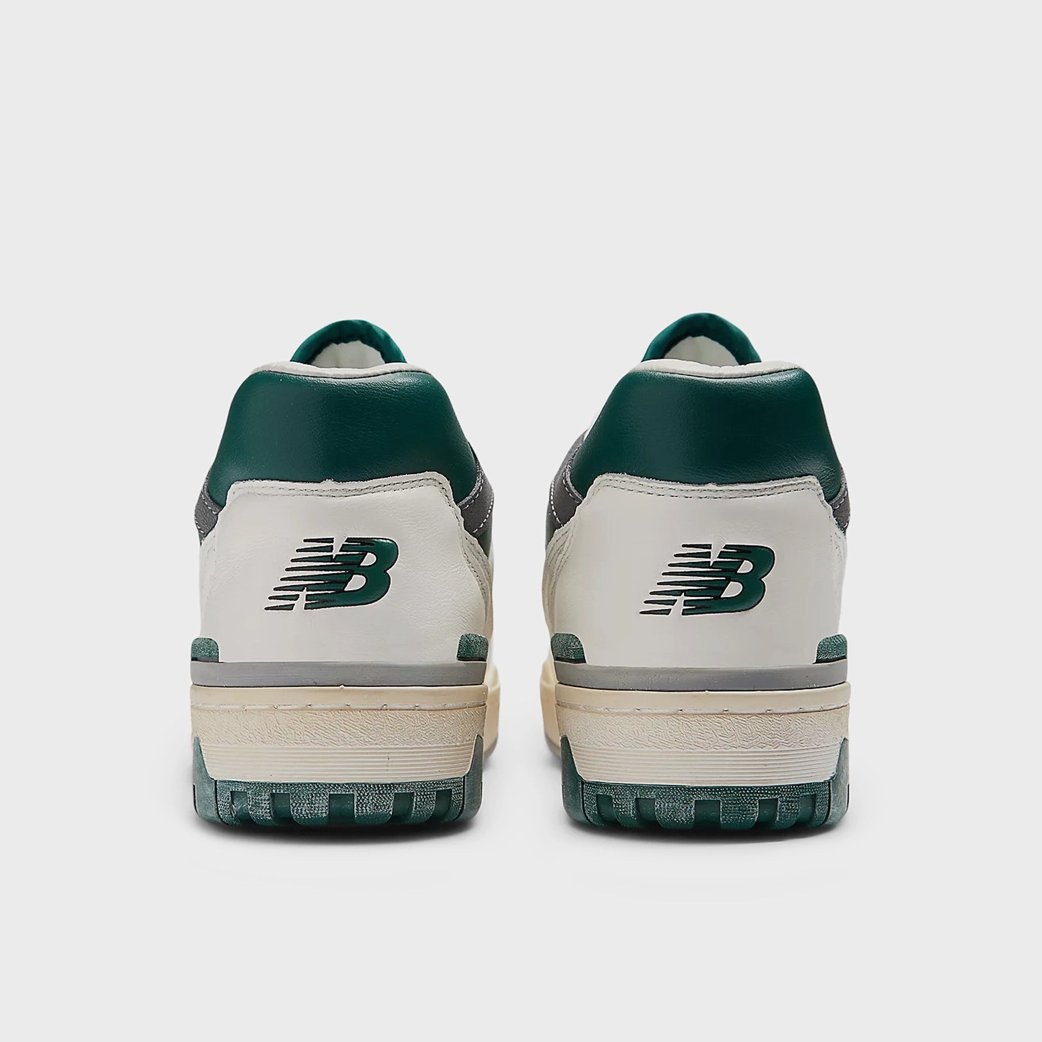 Team Gear Active Fit New Balance 550 Sea Salt / Marsh Green