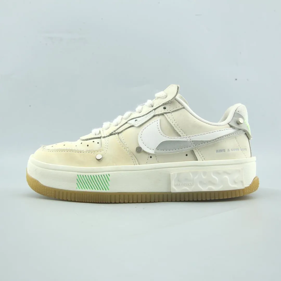 School Style NIKE AIR FORCE 1 FONTANKA