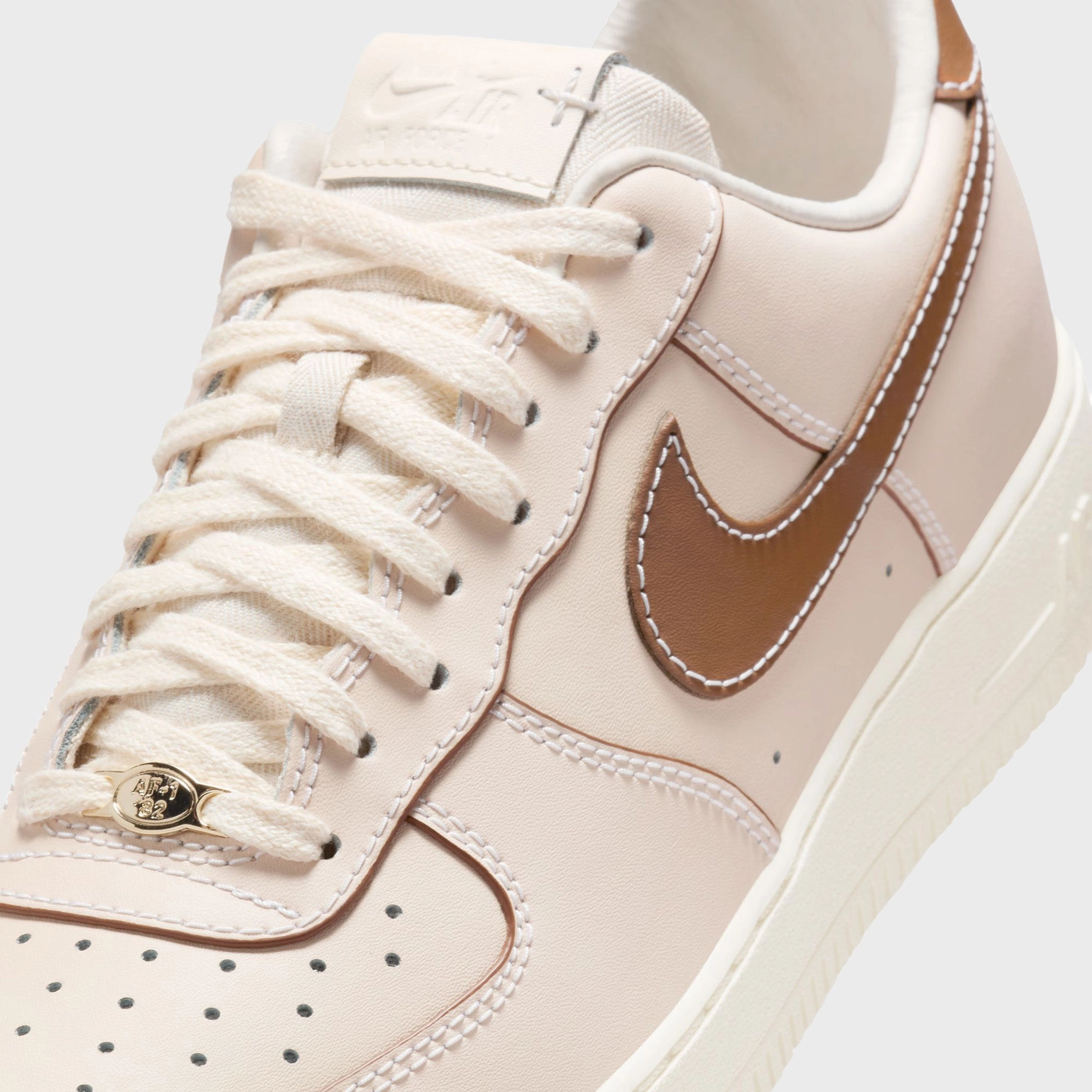 Nike Air Force 1 '07 Pearl White / Light British Tan - Pale Ivory Innovative