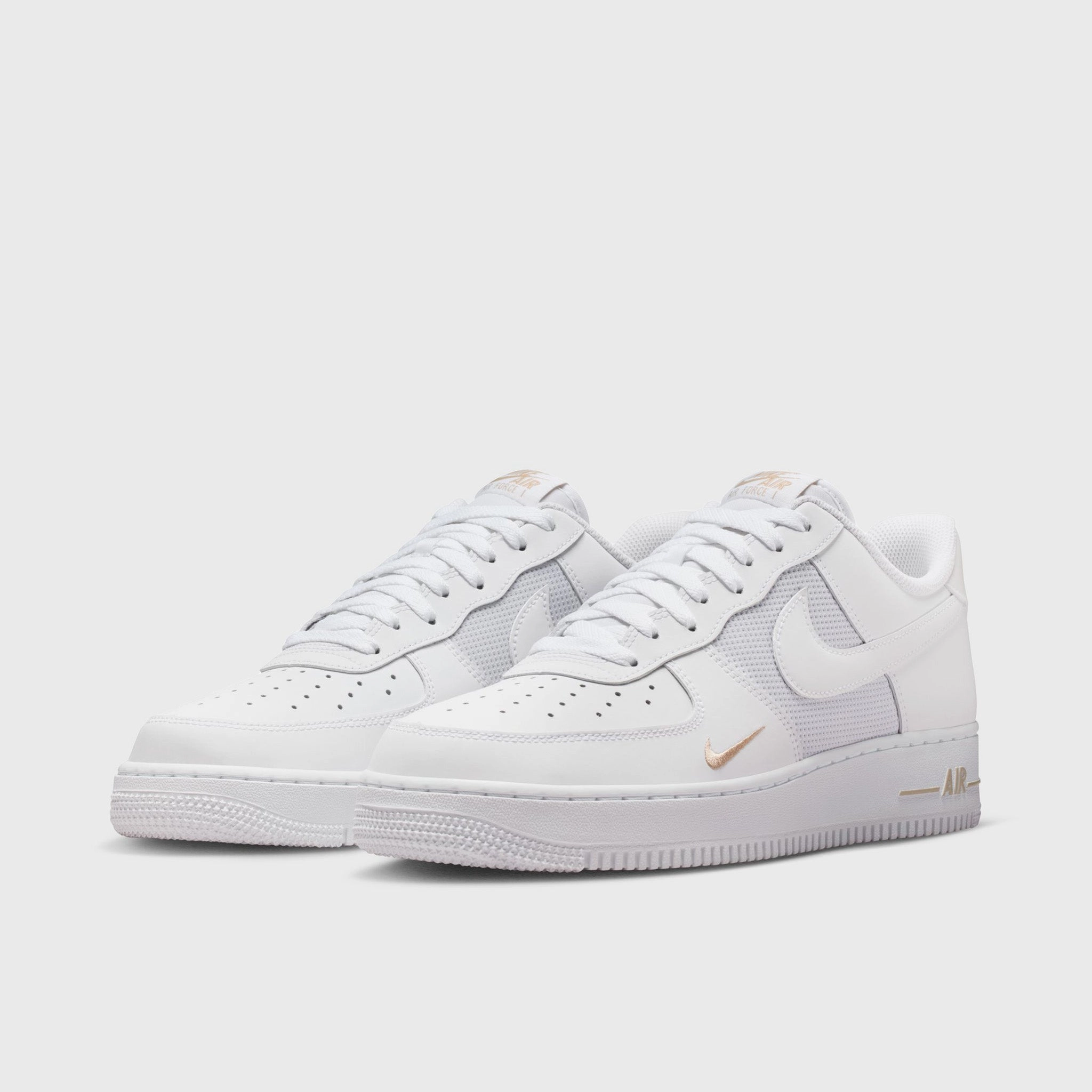Never Quit Comfortable toe box Nike Air Force 1 White / Silver